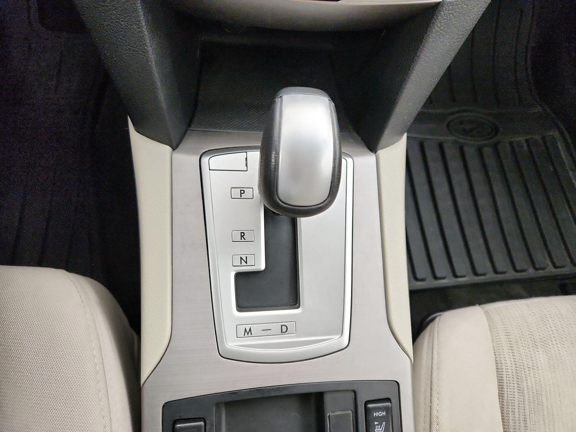 Thumbnail: 2014 Subaru Outback - 16