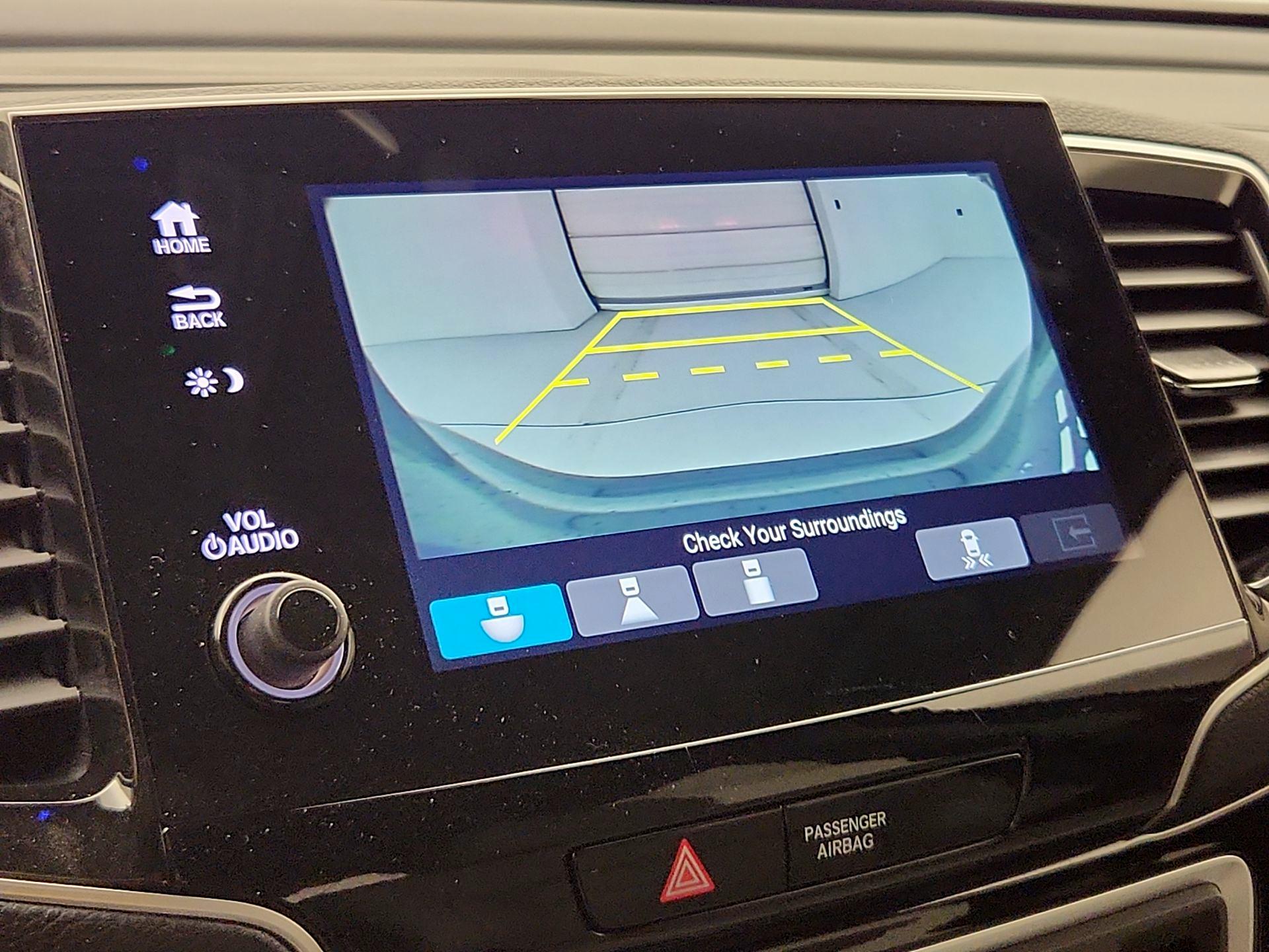 Thumbnail: 2020 Honda Pilot - 15