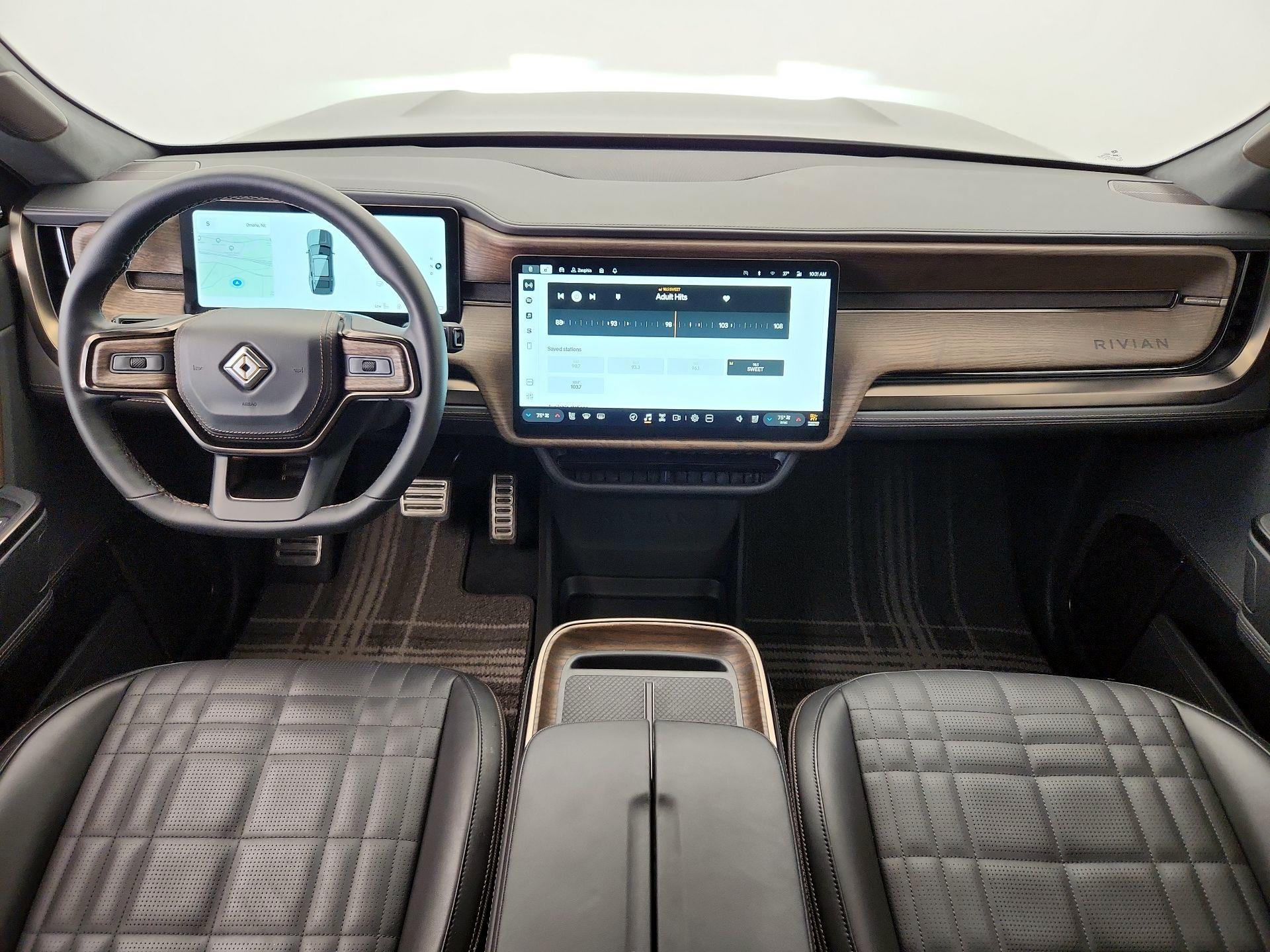 Thumbnail: 2025 Rivian R1S - 9