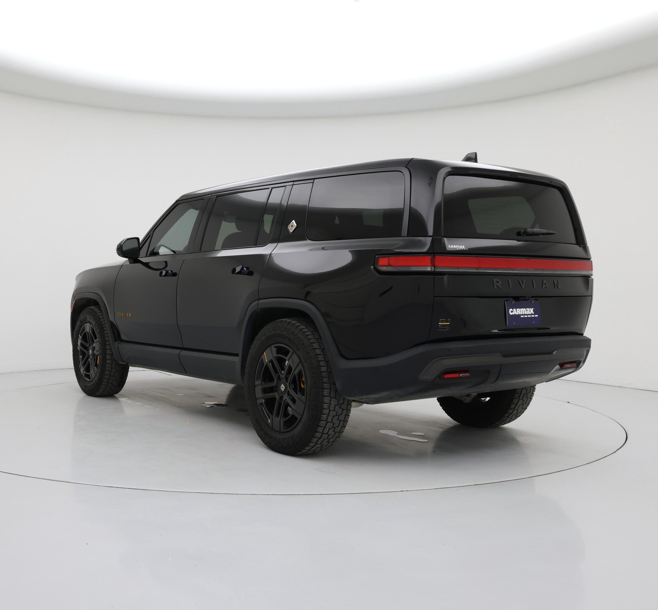 Thumbnail: 2025 Rivian R1S - 2