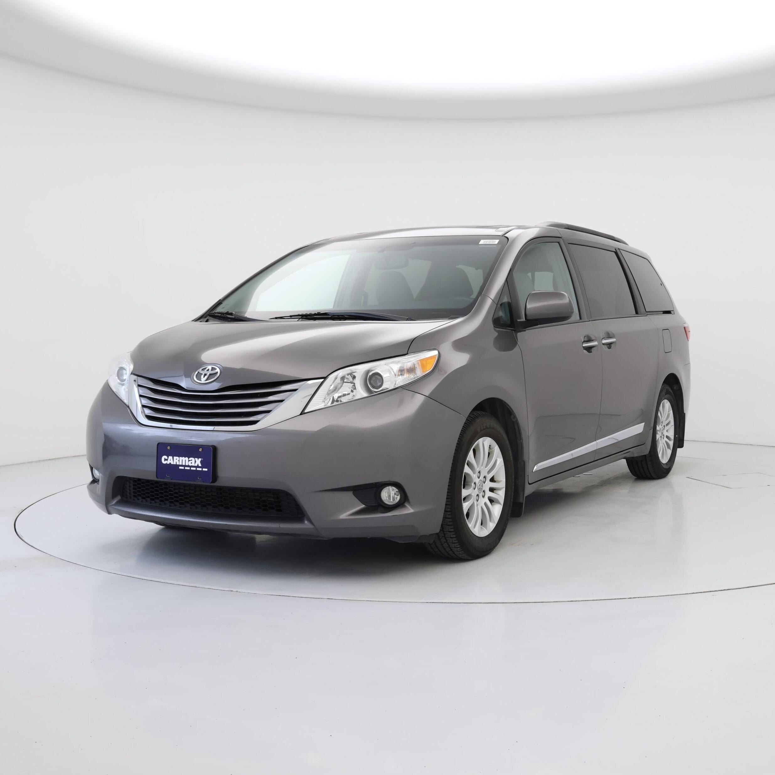 Thumbnail: 2017 Toyota Sienna - 4