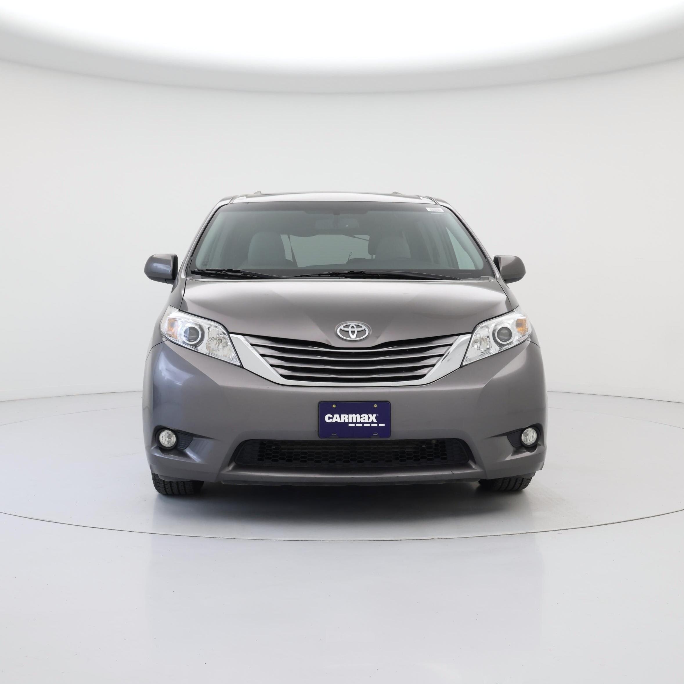 Thumbnail: 2017 Toyota Sienna - 5