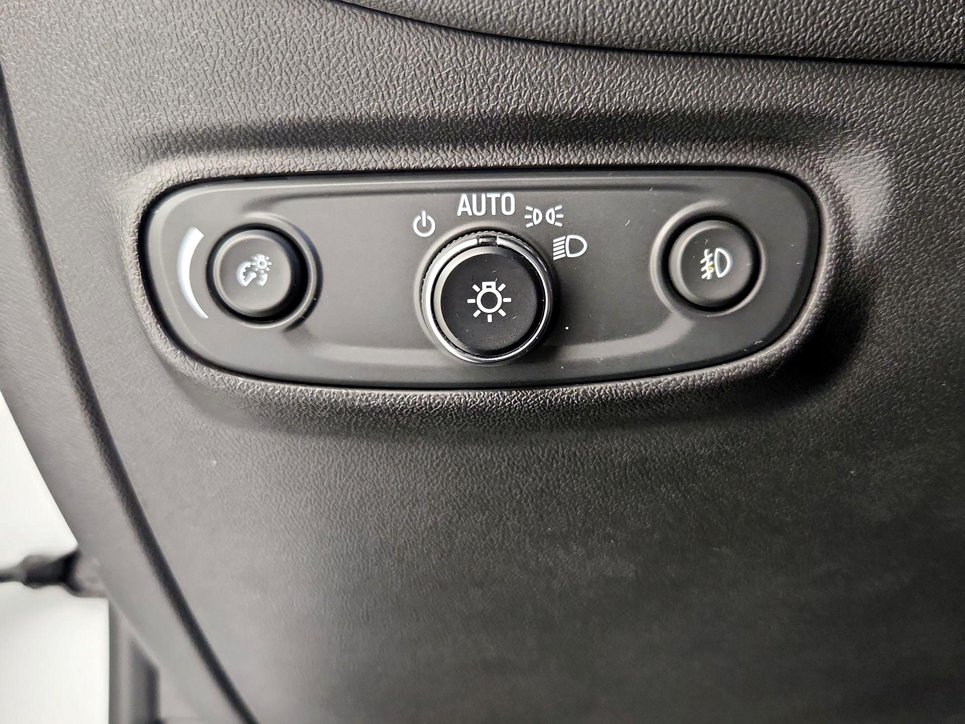 Thumbnail: 2020 Chevrolet Equinox - 13