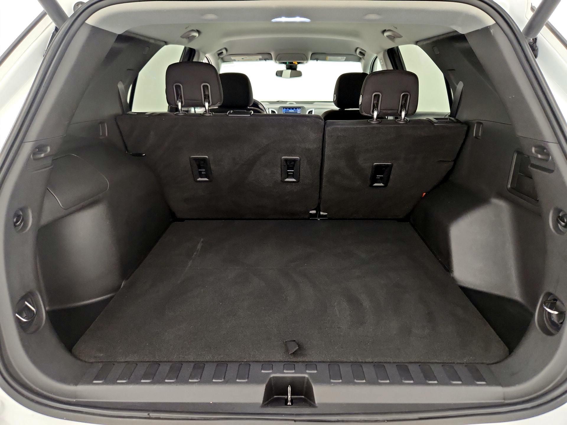 Thumbnail: 2020 Chevrolet Equinox - 20