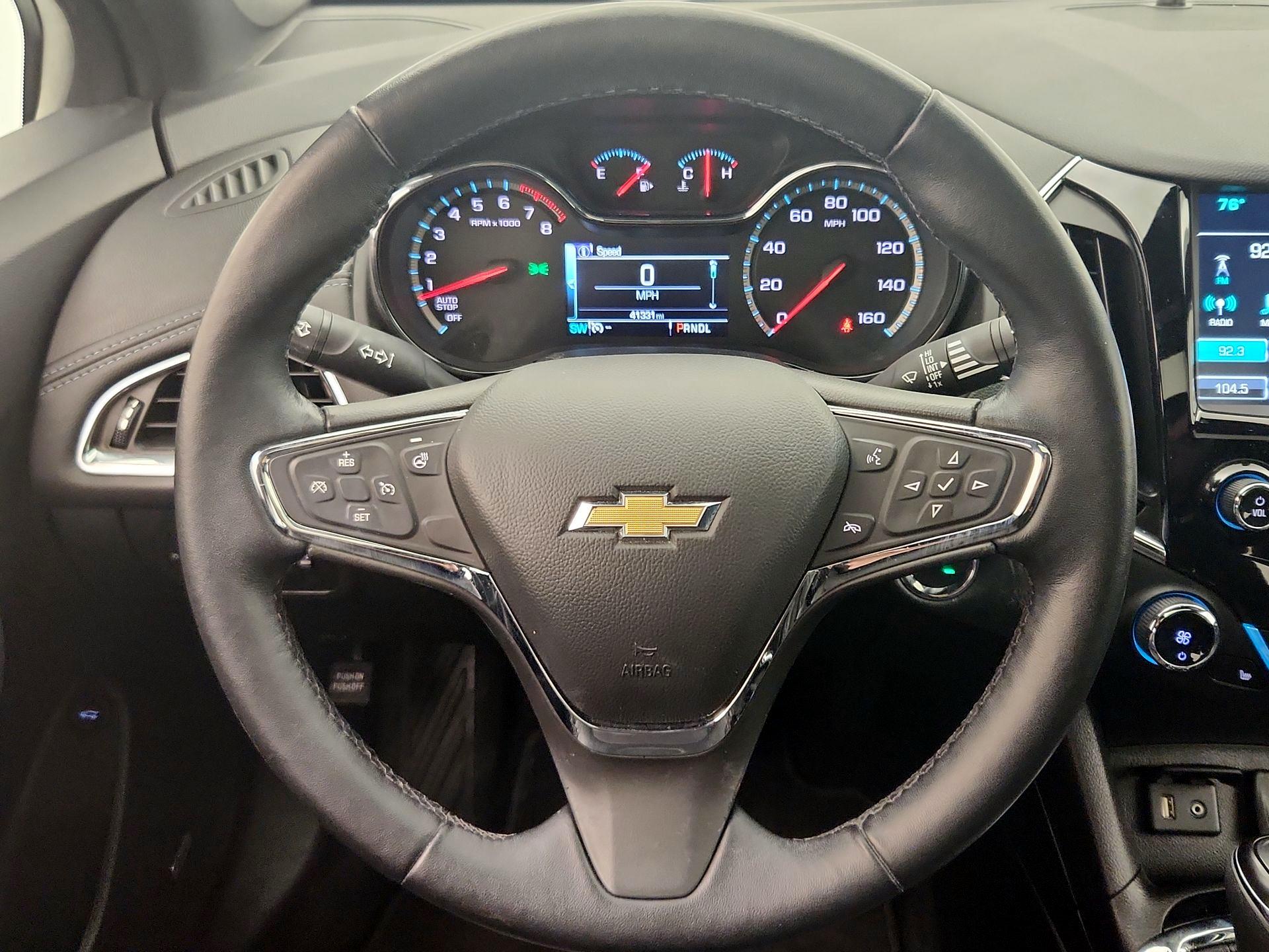 Thumbnail: 2017 Chevrolet Cruze - 10