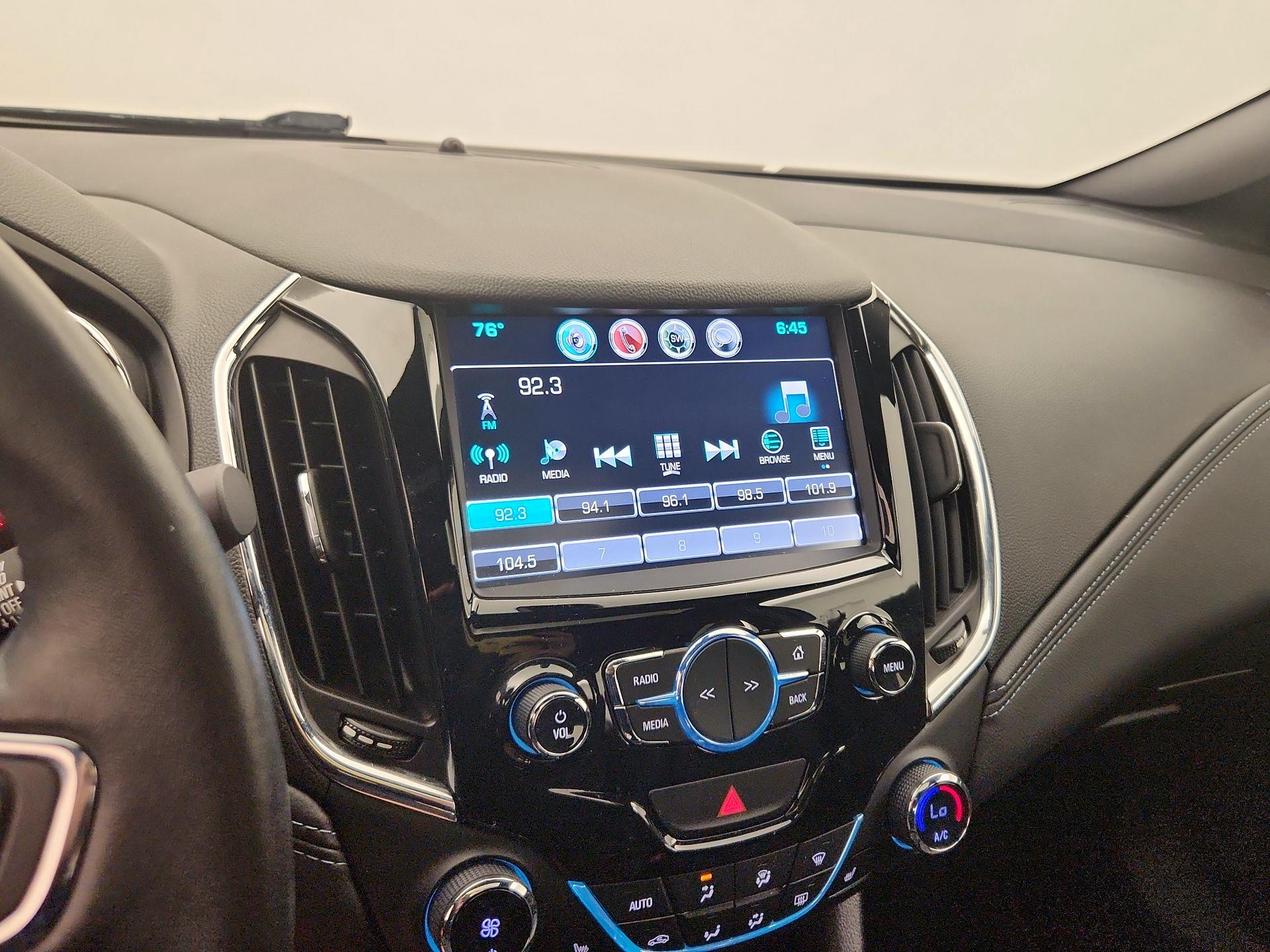 Thumbnail: 2017 Chevrolet Cruze - 15