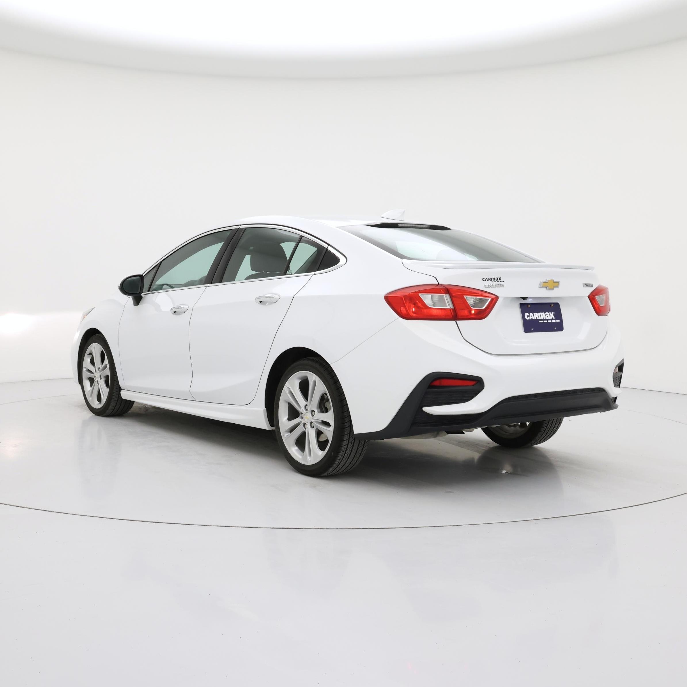 Thumbnail: 2017 Chevrolet Cruze - 2