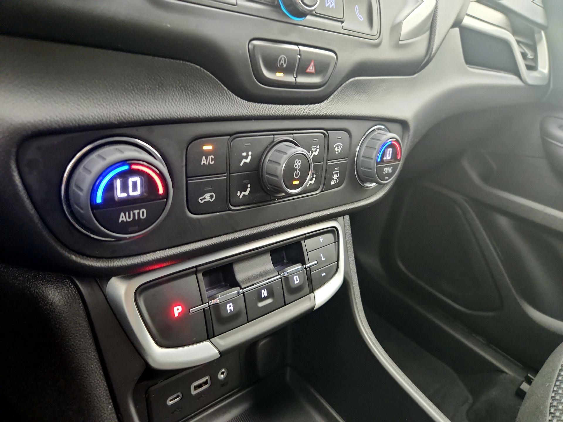 Thumbnail: 2022 GMC Terrain - 16