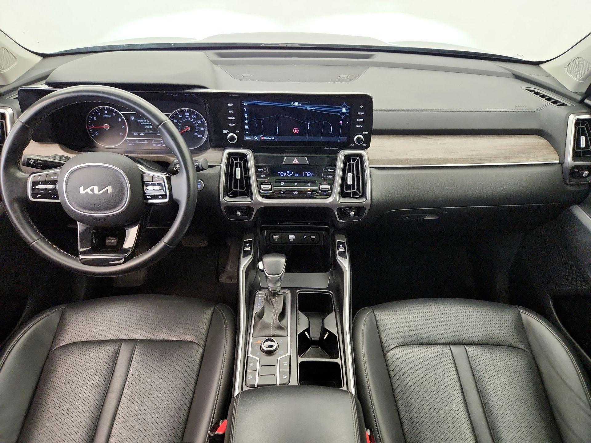 Thumbnail: 2023 Kia Sorento - 9