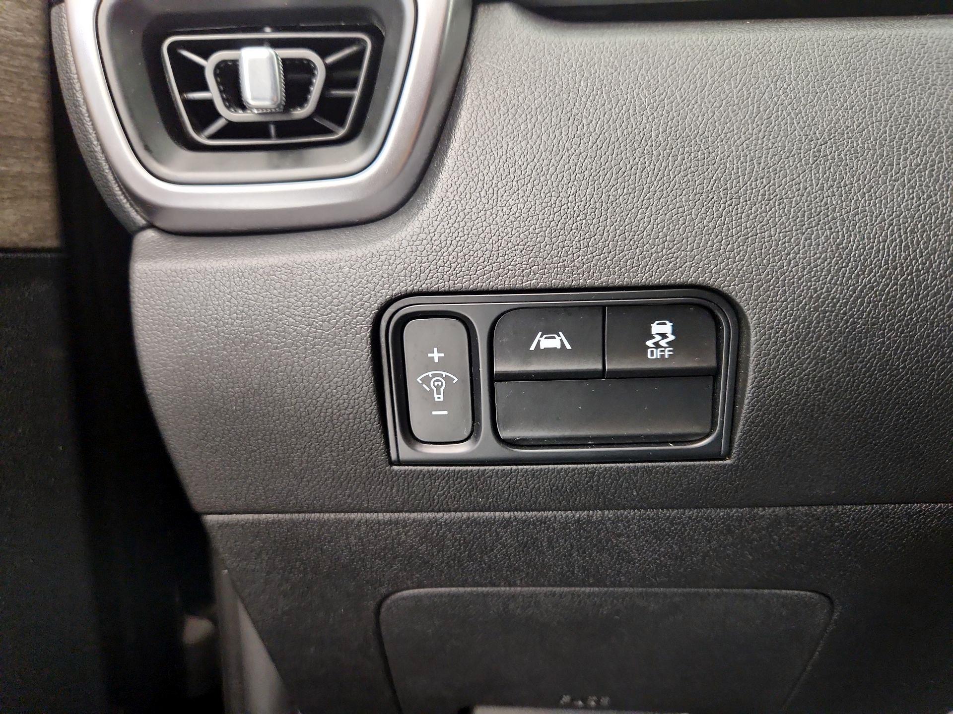 Thumbnail: 2023 Kia Sorento - 13