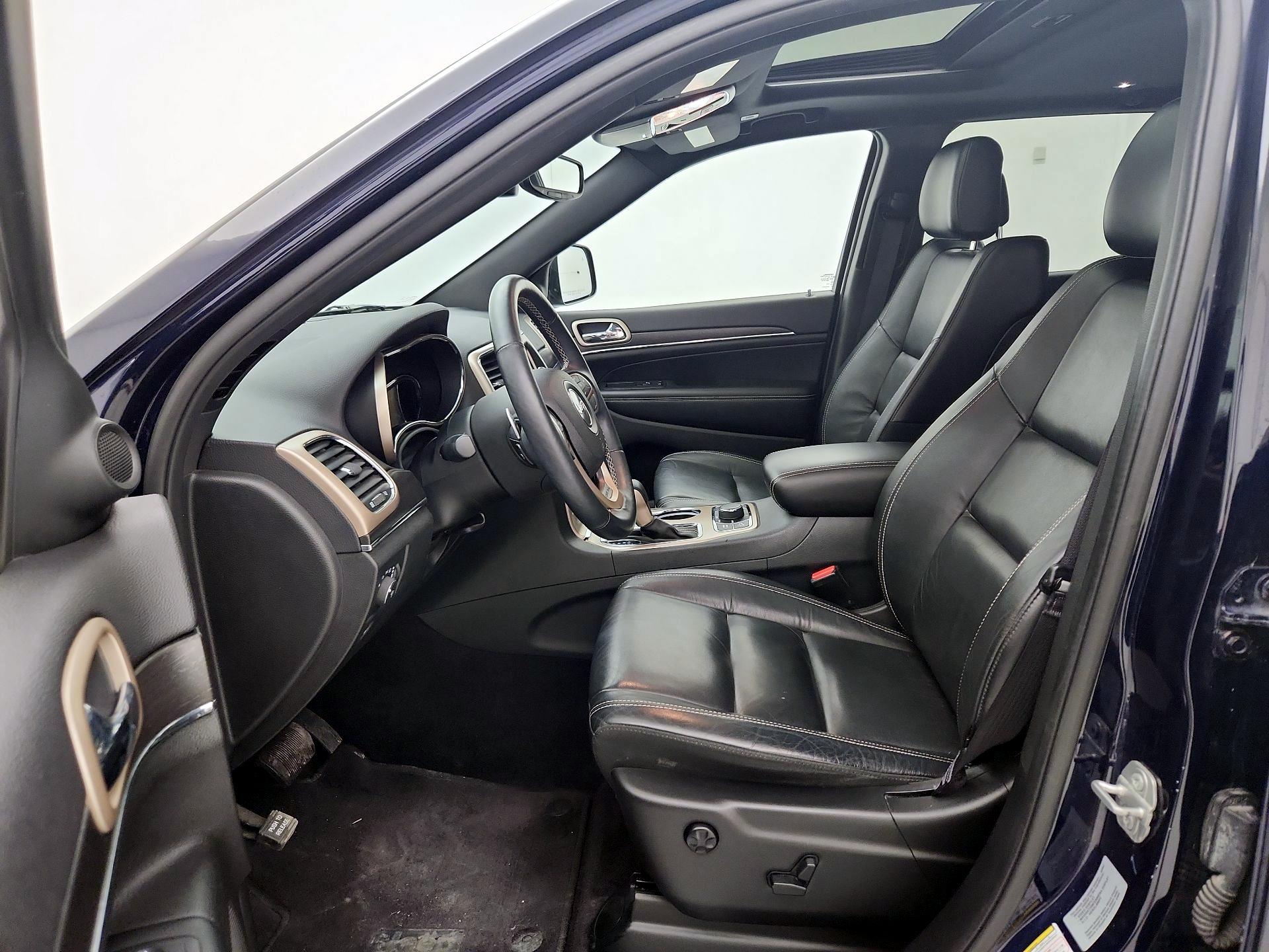 Thumbnail: 2017 Jeep Grand Cherokee - 11