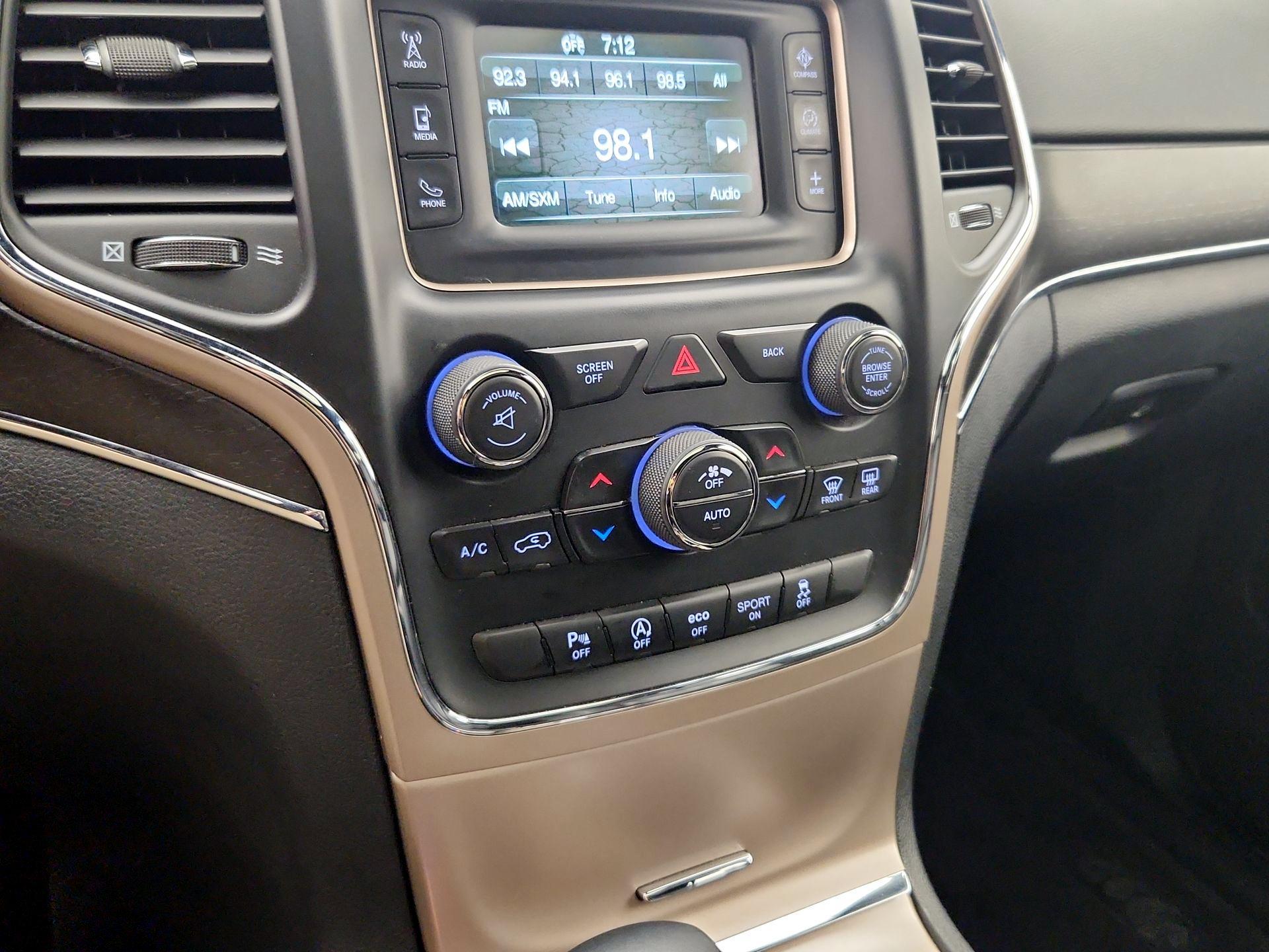 Thumbnail: 2017 Jeep Grand Cherokee - 16