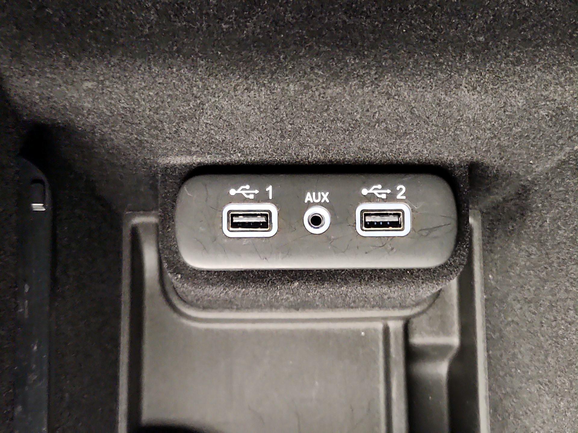 Thumbnail: 2021 Dodge Charger - 18