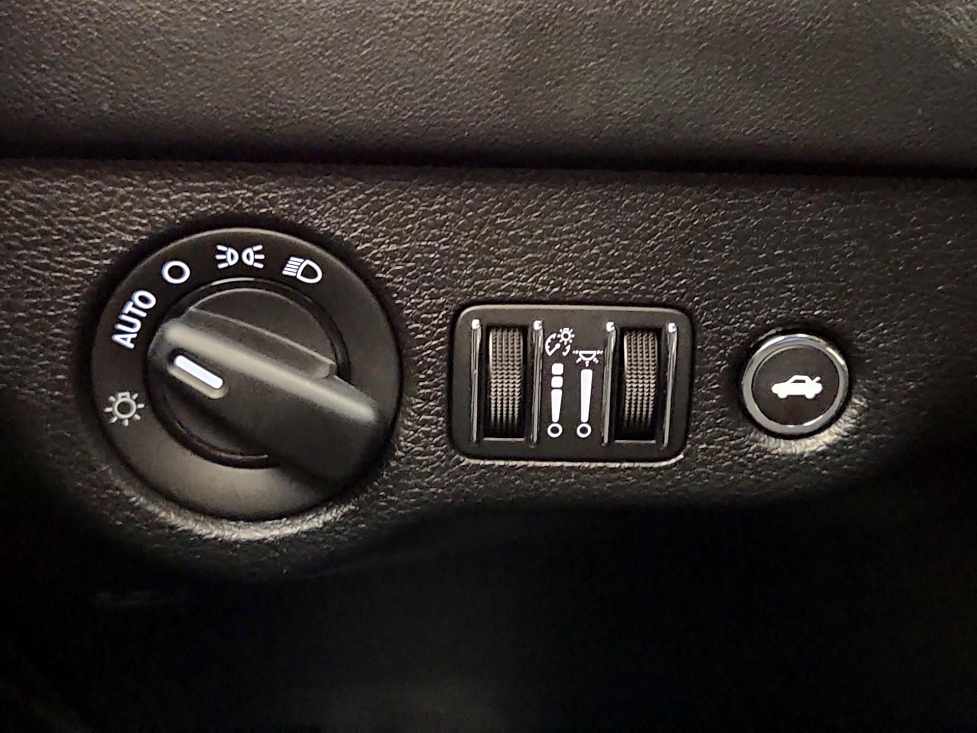 Thumbnail: 2022 Dodge Charger - 13