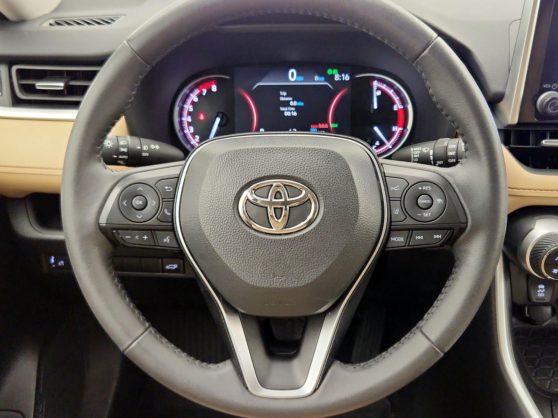 Thumbnail: 2024 Toyota RAV4 - 10