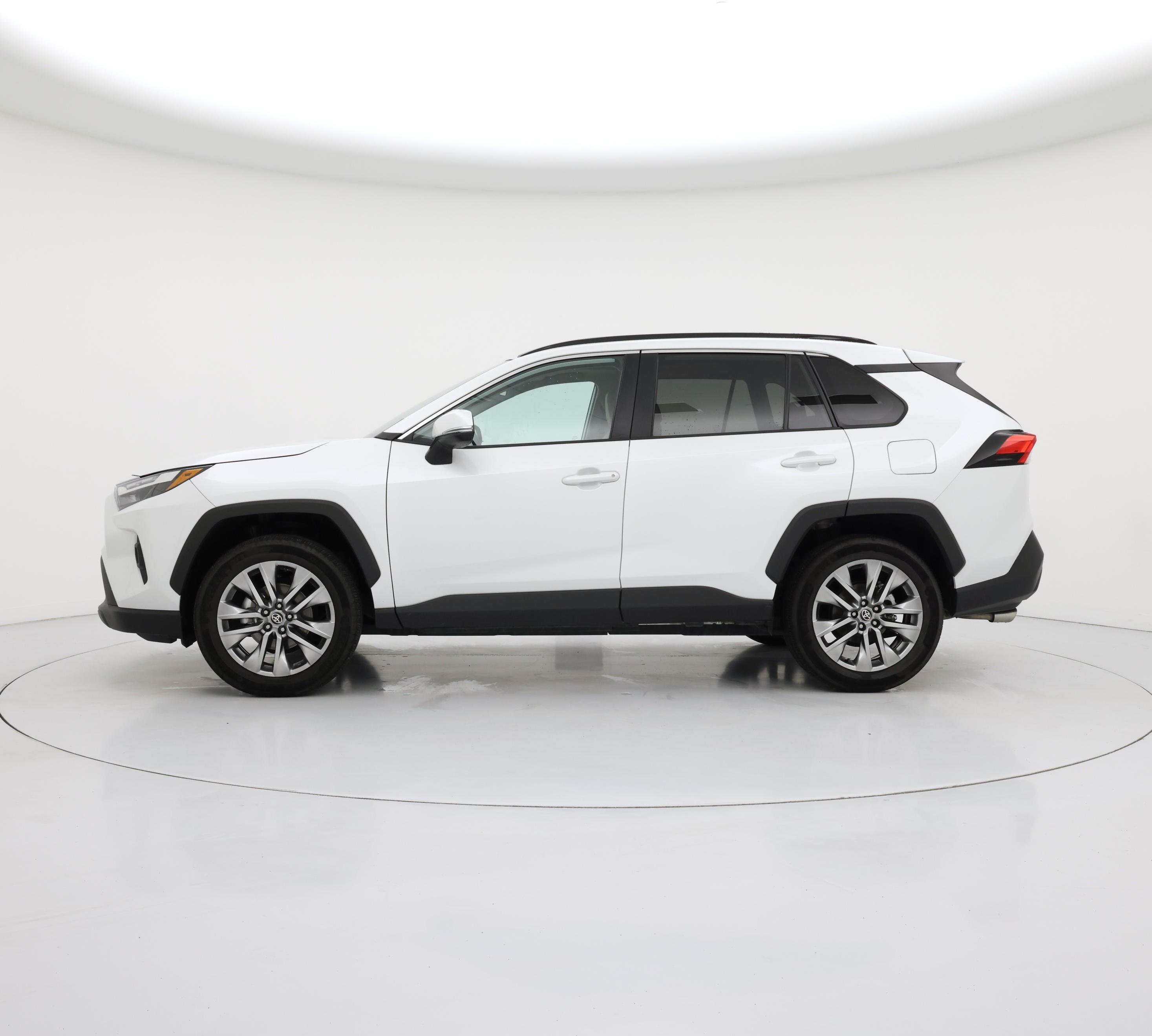 Thumbnail: 2024 Toyota RAV4 - 3