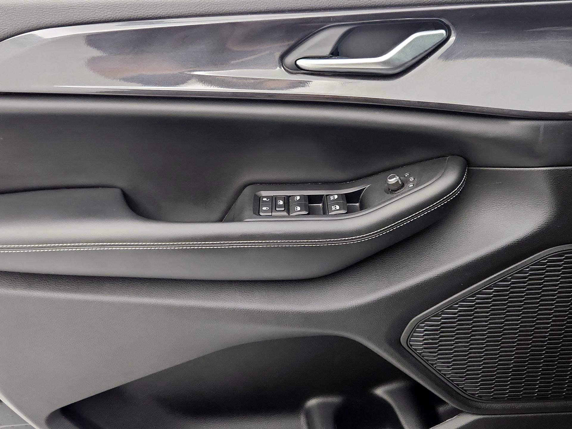 Thumbnail: 2023 Jeep Grand Cherokee - 12