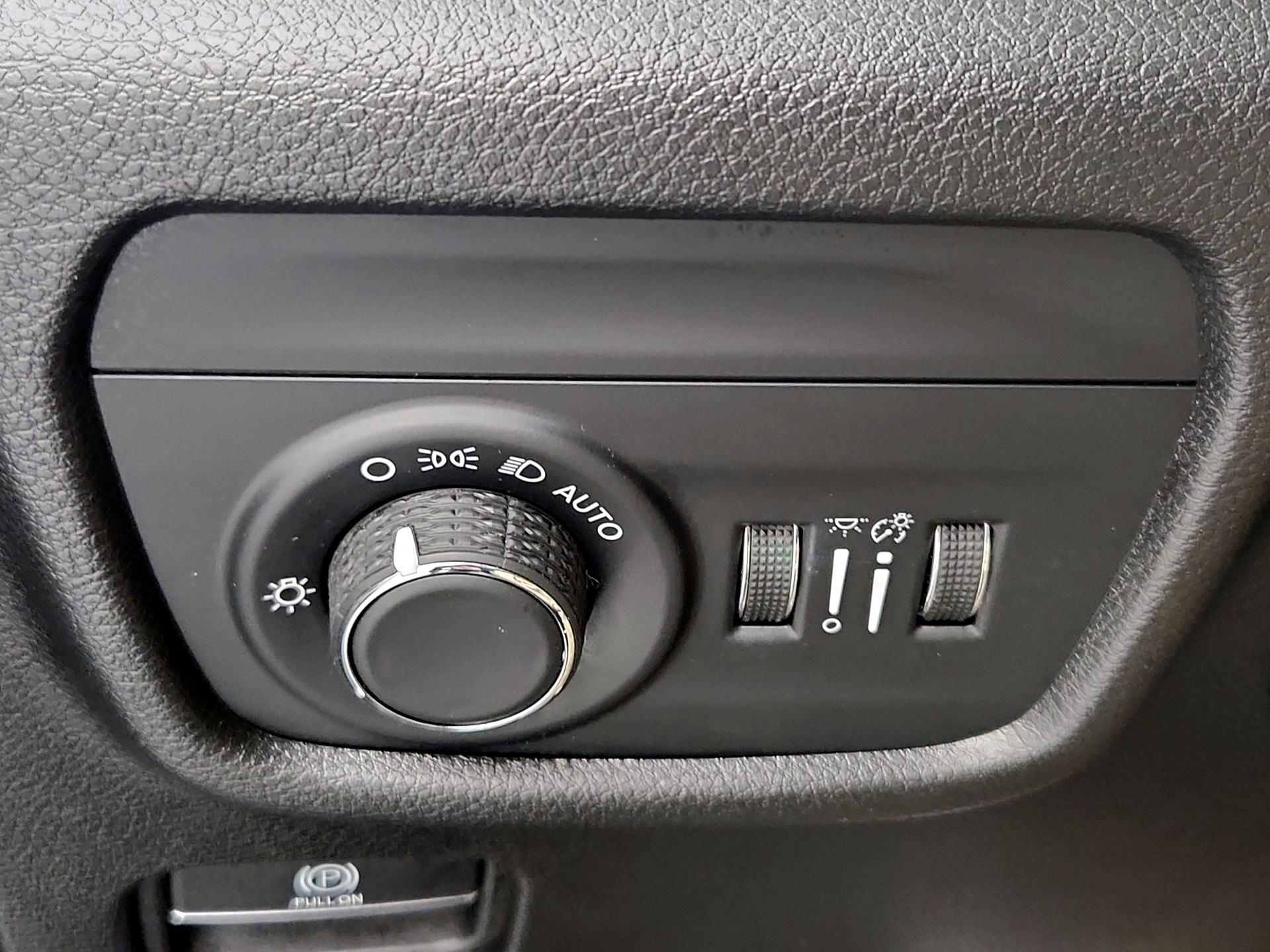 Thumbnail: 2023 Jeep Grand Cherokee - 13