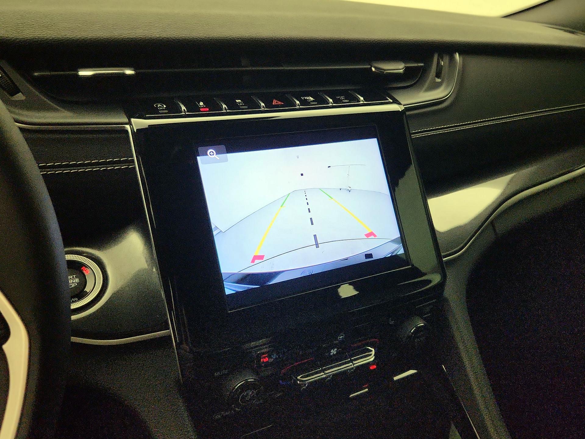 Thumbnail: 2023 Jeep Grand Cherokee - 14