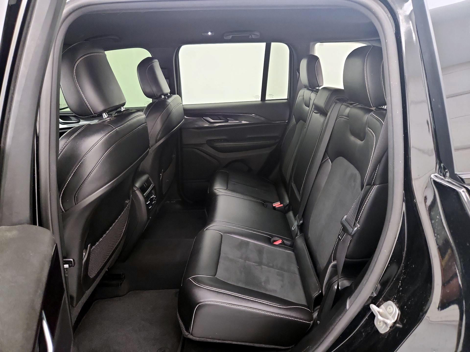 Thumbnail: 2023 Jeep Grand Cherokee - 19