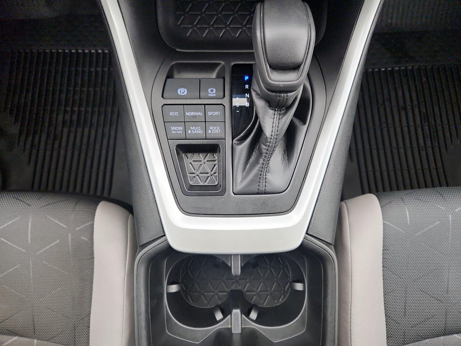 Thumbnail: 2024 Toyota RAV4 - 17