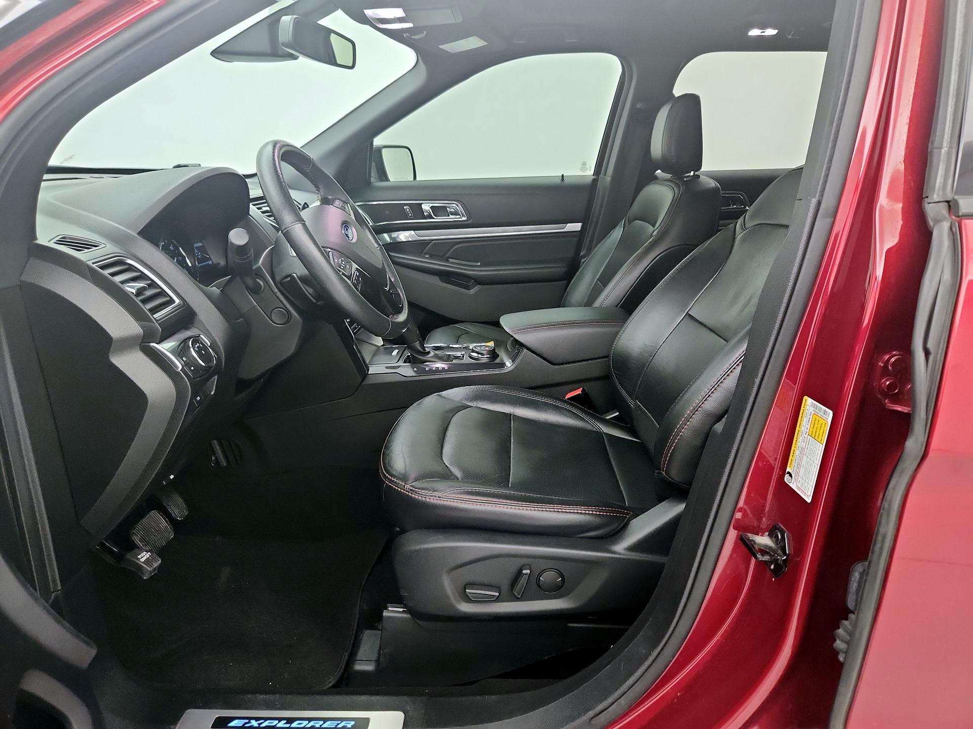 Thumbnail: 2019 Ford Explorer - 11