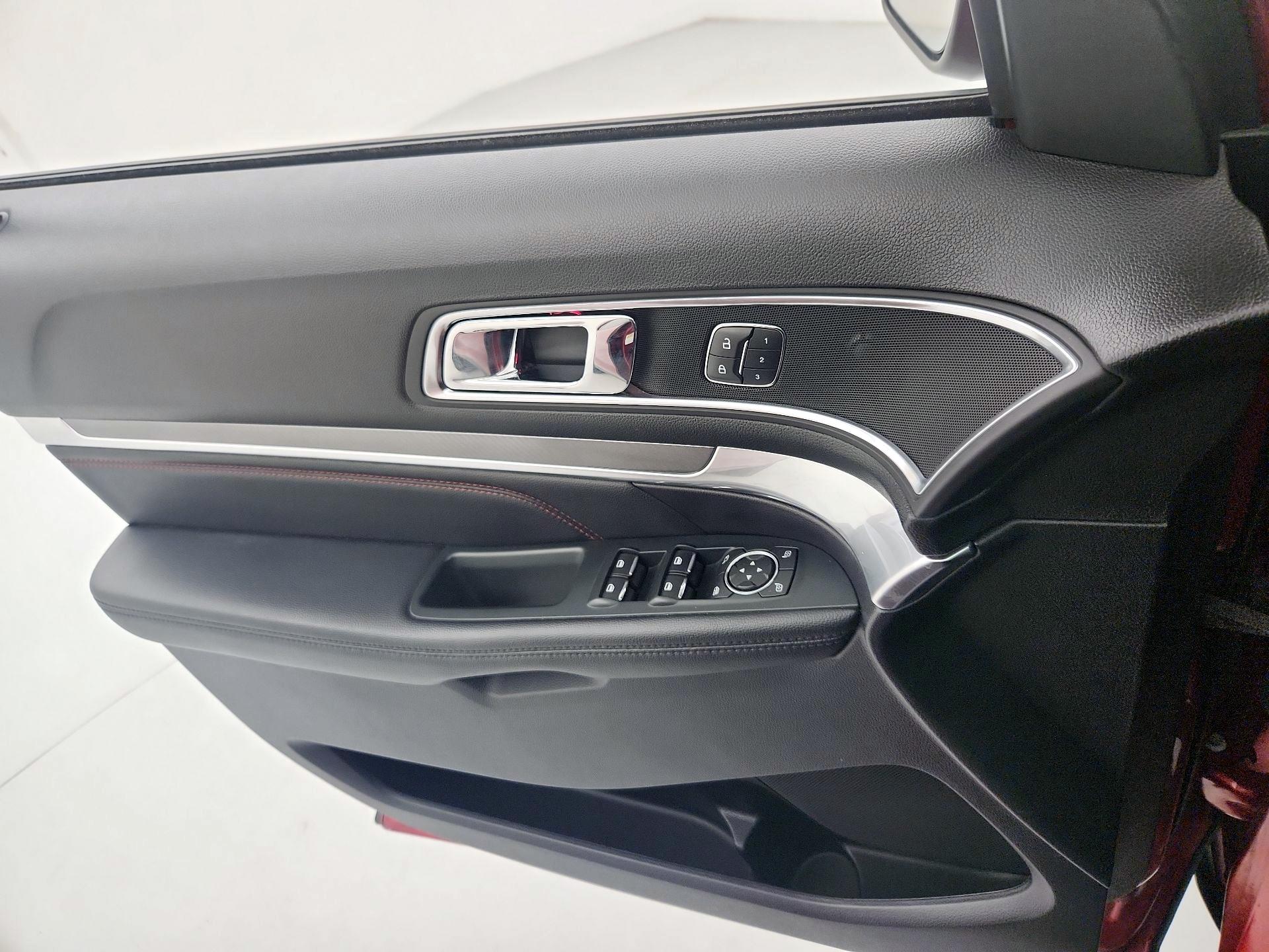 Thumbnail: 2019 Ford Explorer - 12