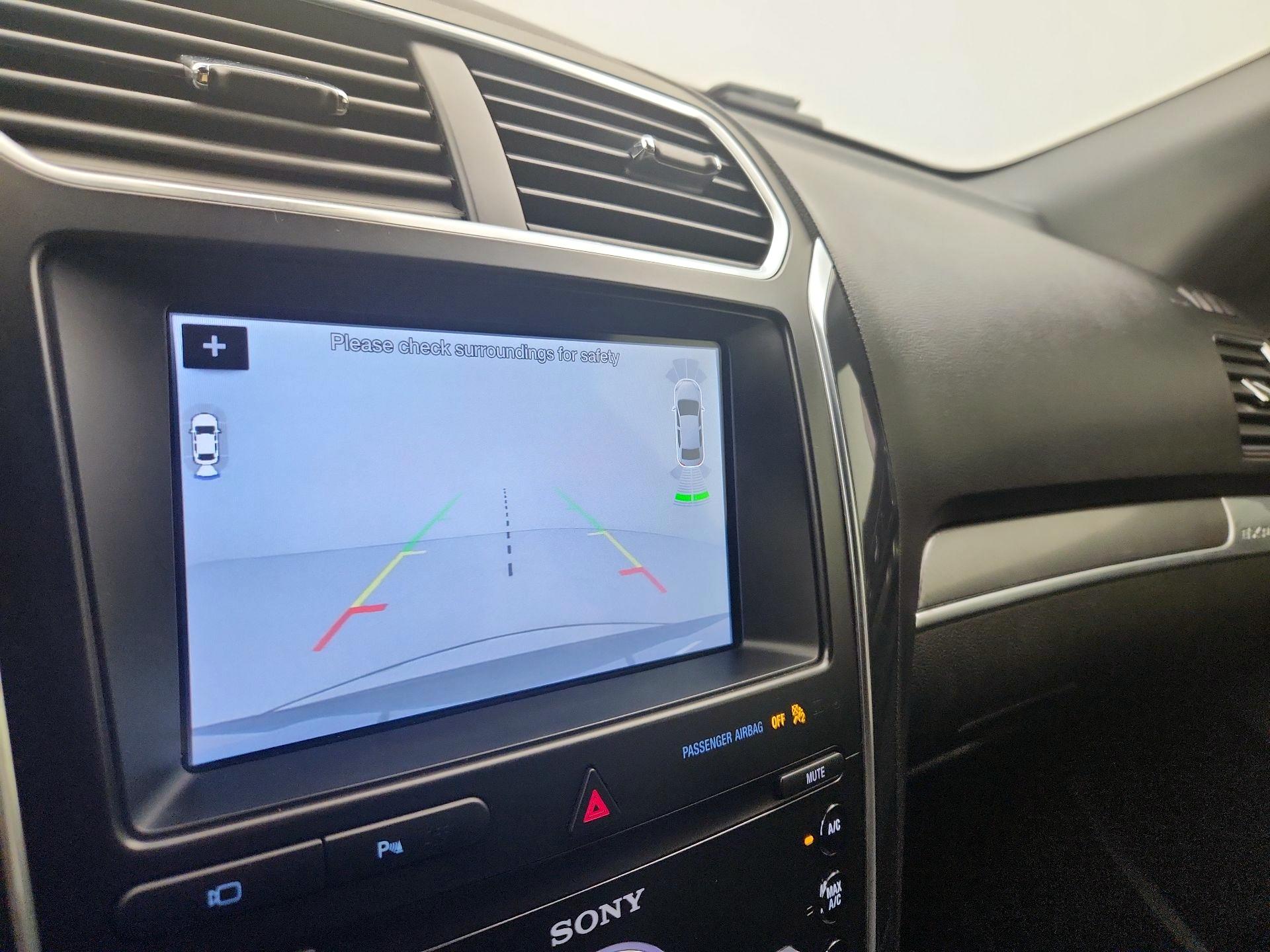 Thumbnail: 2019 Ford Explorer - 15