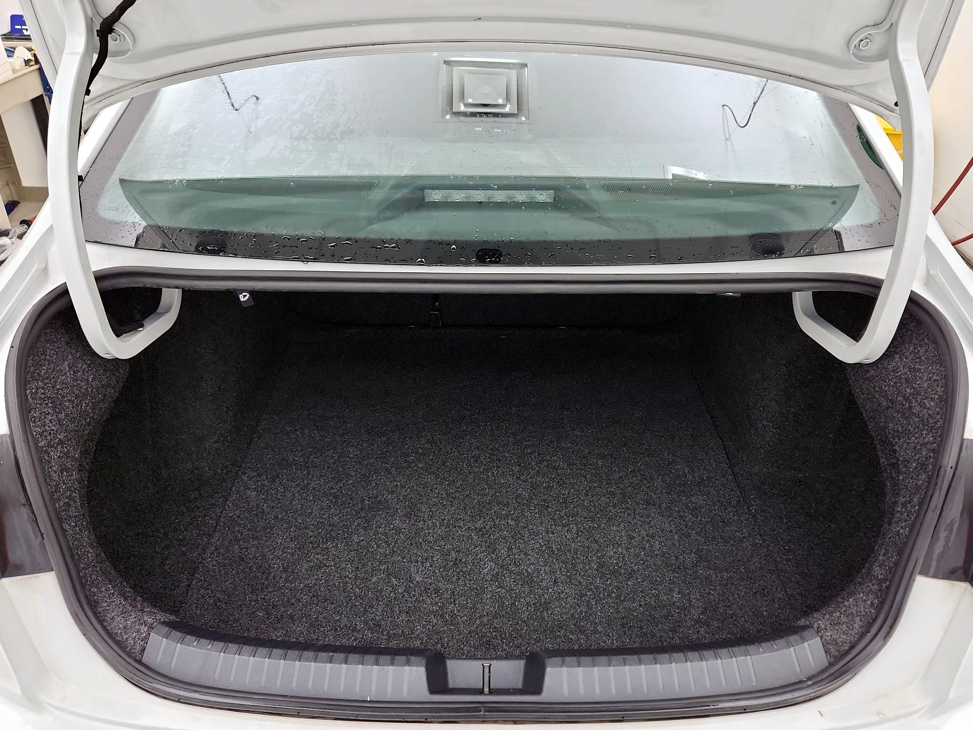 Thumbnail: 2019 Volkswagen Jetta - 20