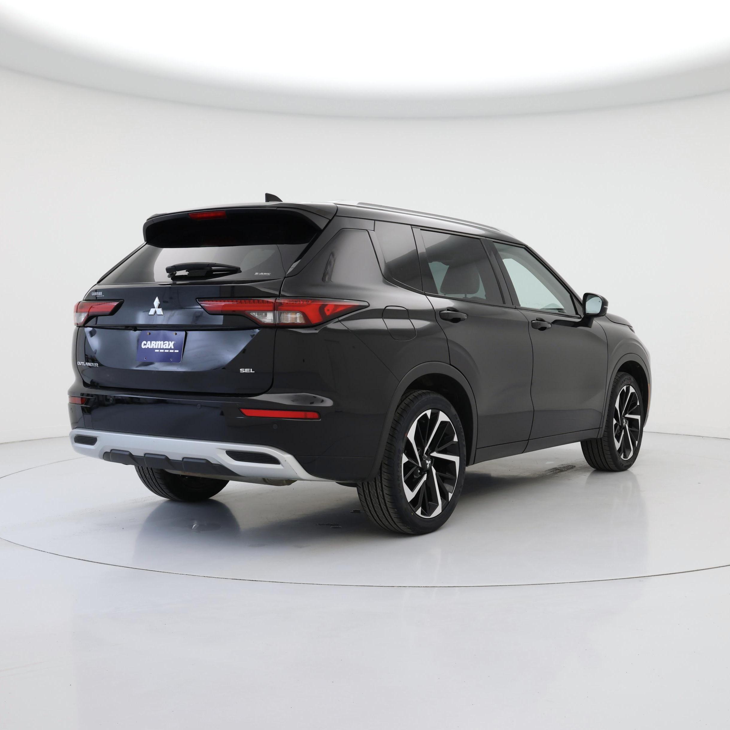 Thumbnail: 2023 Mitsubishi Outlander - 8