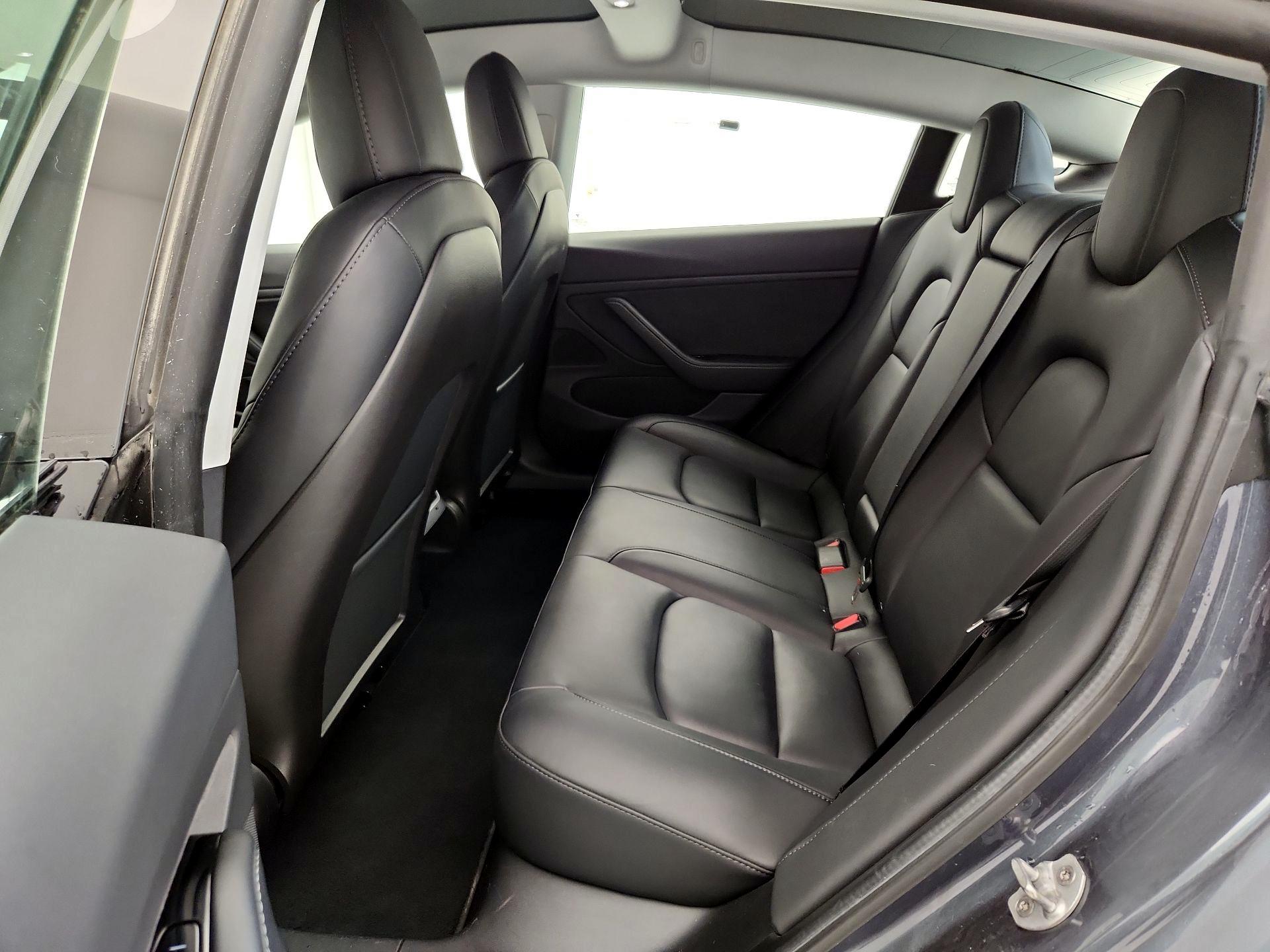 Thumbnail: 2020 Tesla Model 3 - 20