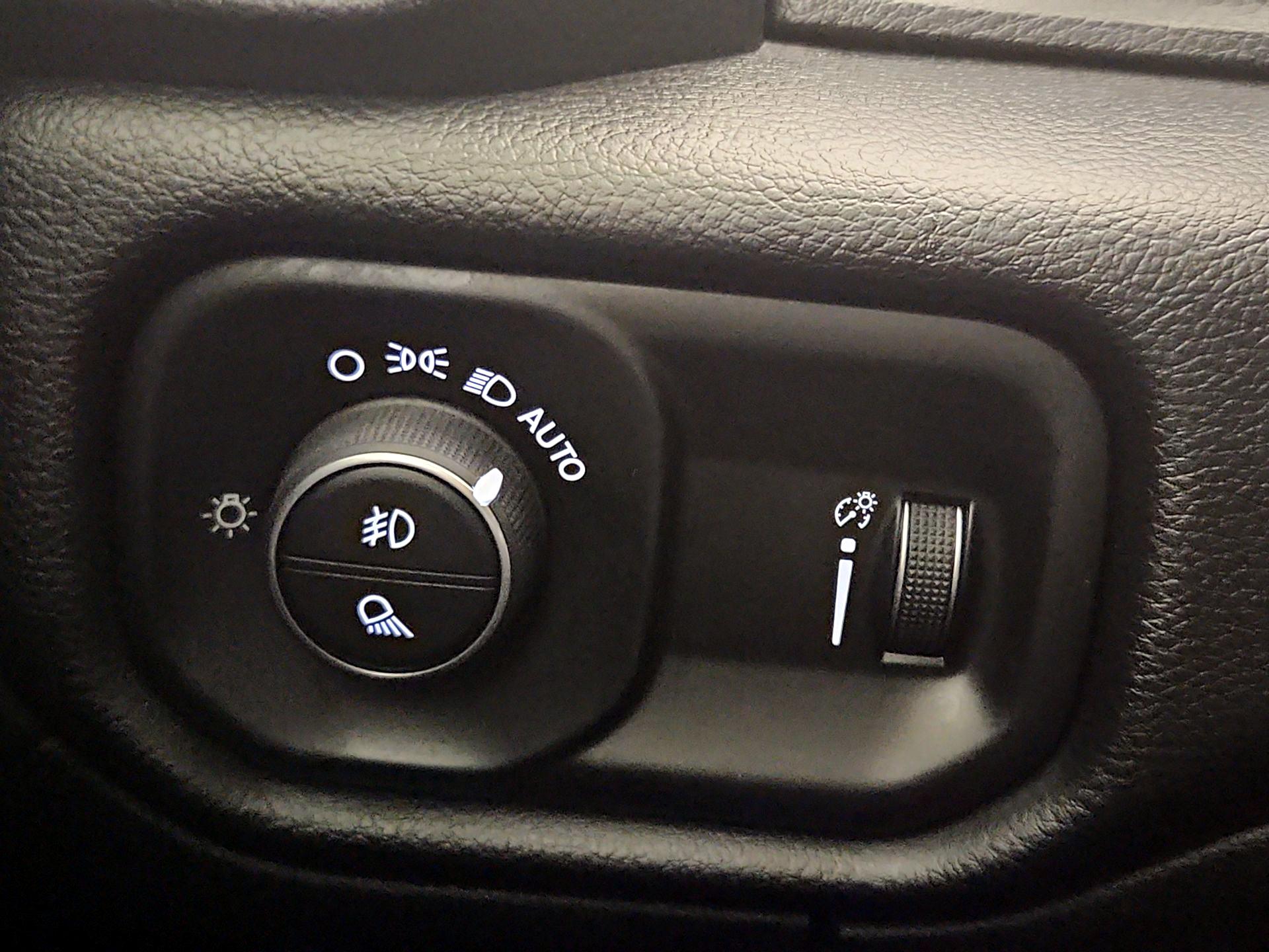 Thumbnail: 2020 RAM 1500 - 13