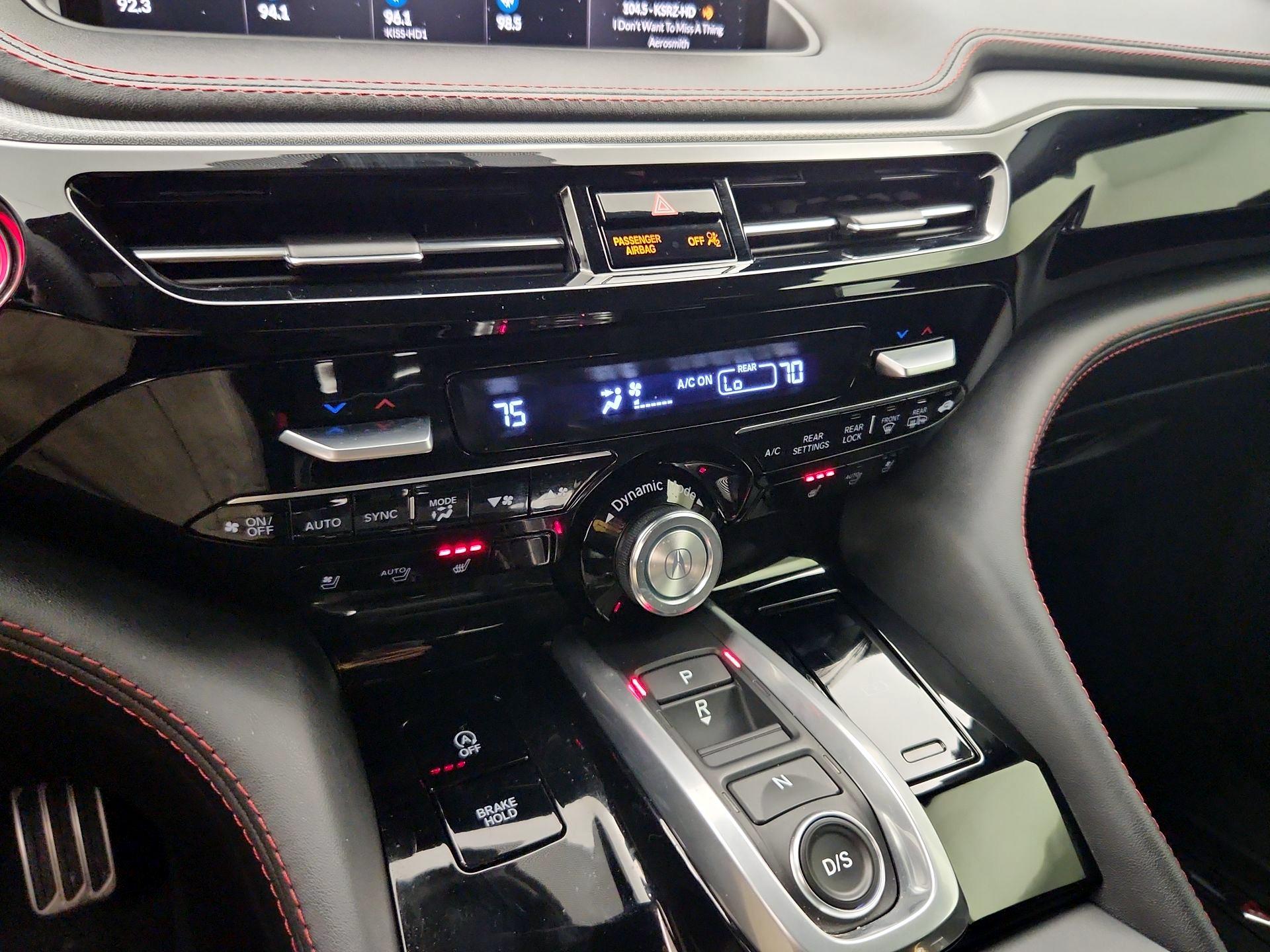 Thumbnail: 2022 Acura MDX - 17