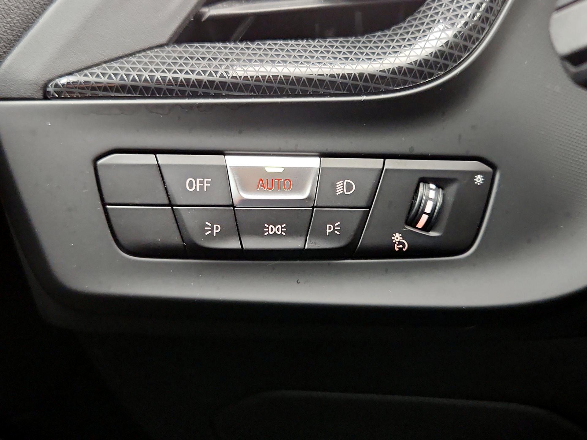 Thumbnail: 2023 BMW 2 Series - 13