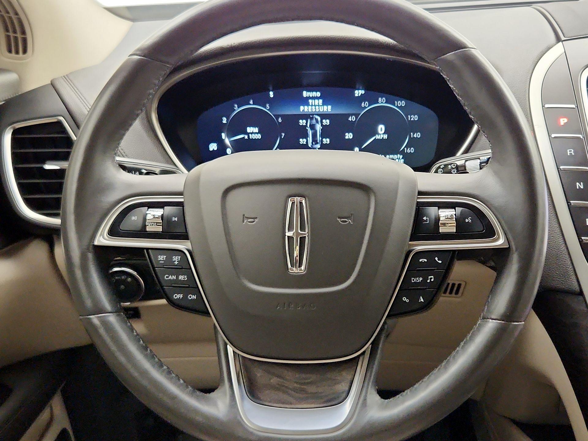 Thumbnail: 2019 Lincoln Nautilus - 10