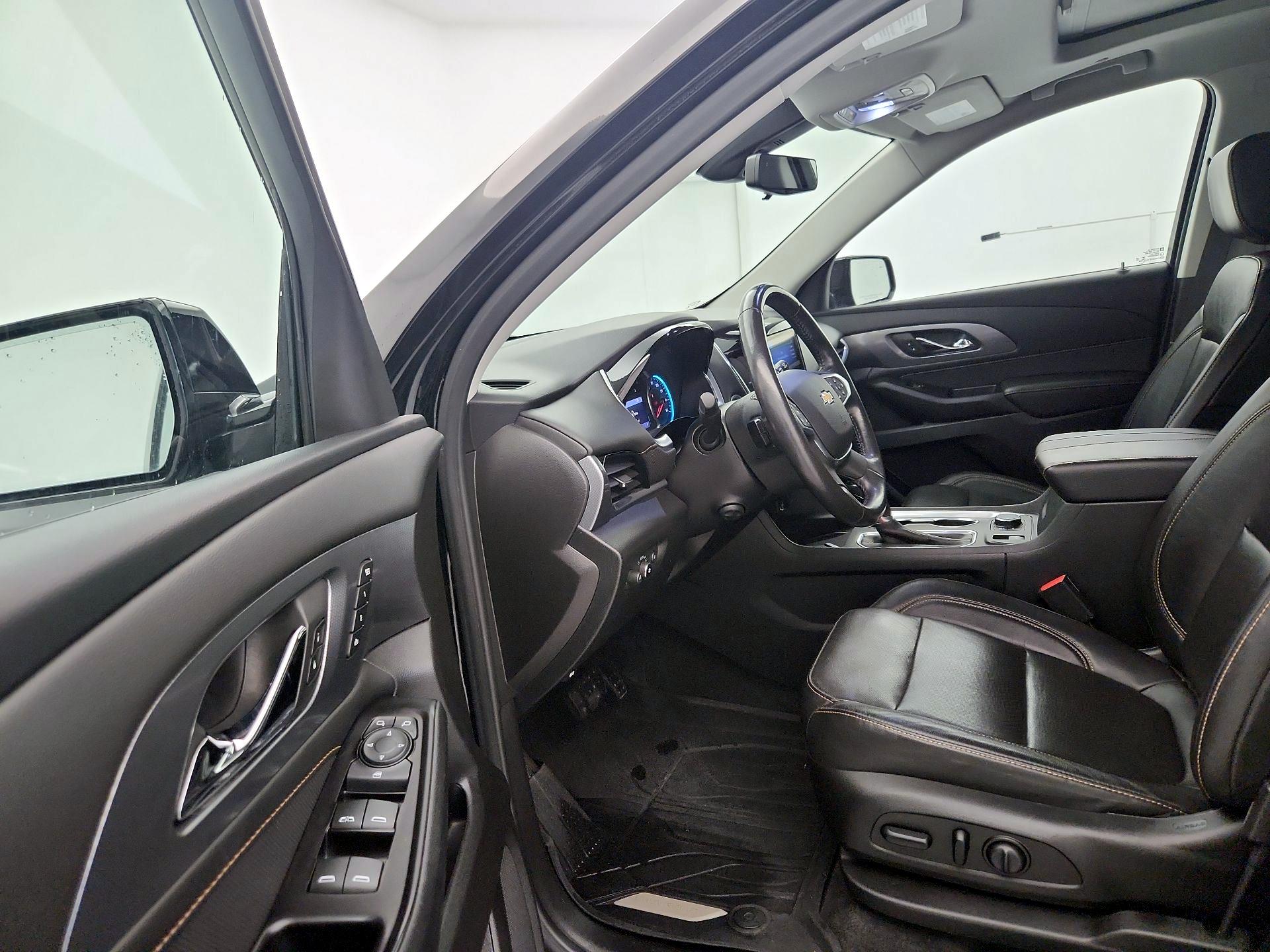 Thumbnail: 2020 Chevrolet Traverse - 11