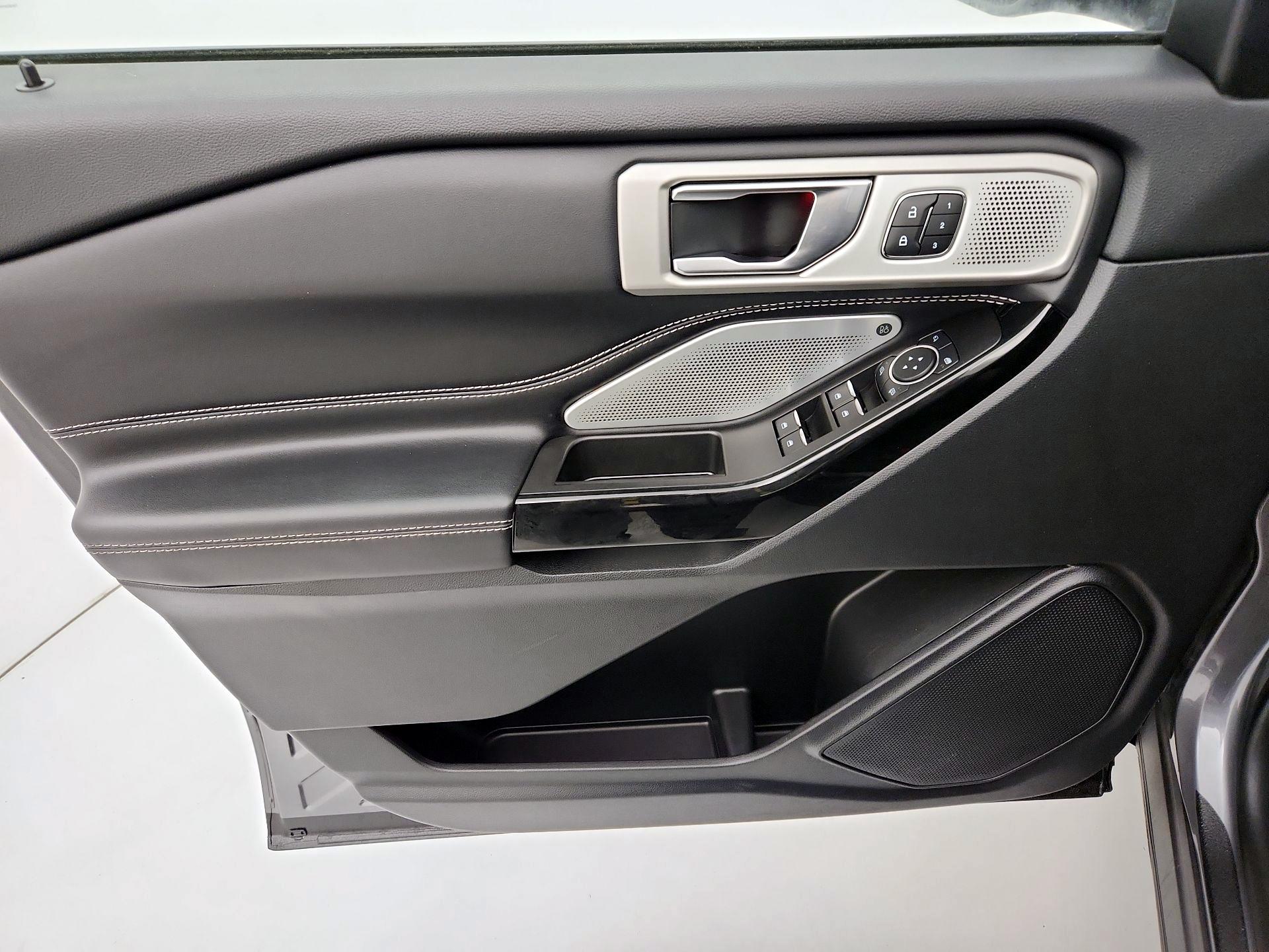 Thumbnail: 2021 Ford Explorer - 12