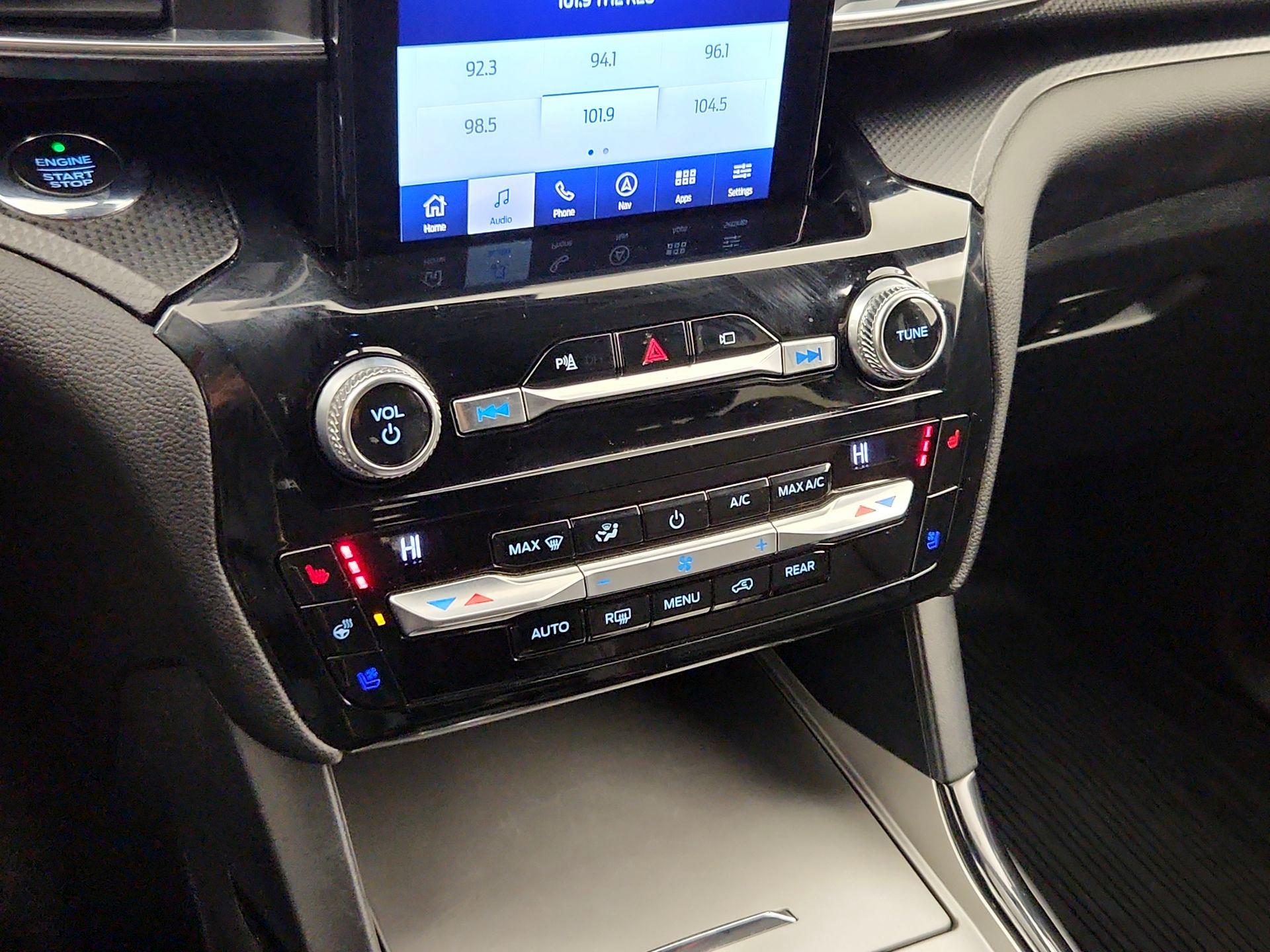 Thumbnail: 2021 Ford Explorer - 17