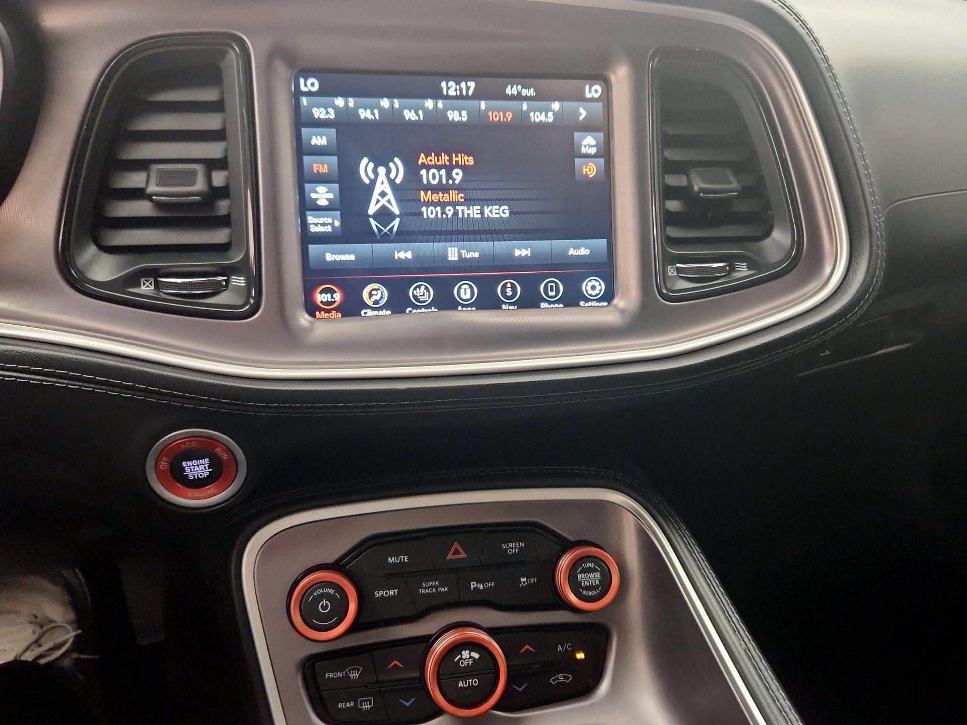 Thumbnail: 2022 Dodge Challenger - 17