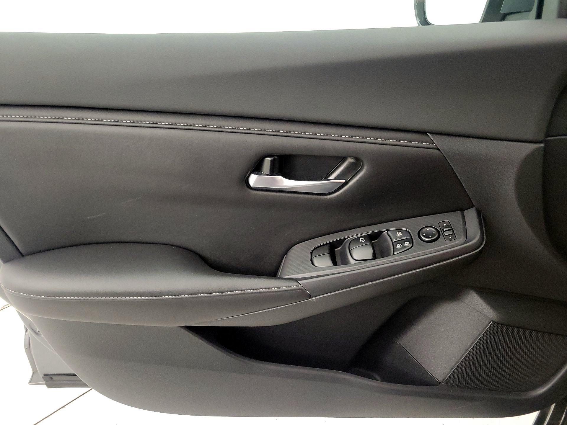 Thumbnail: 2021 Nissan Sentra - 12