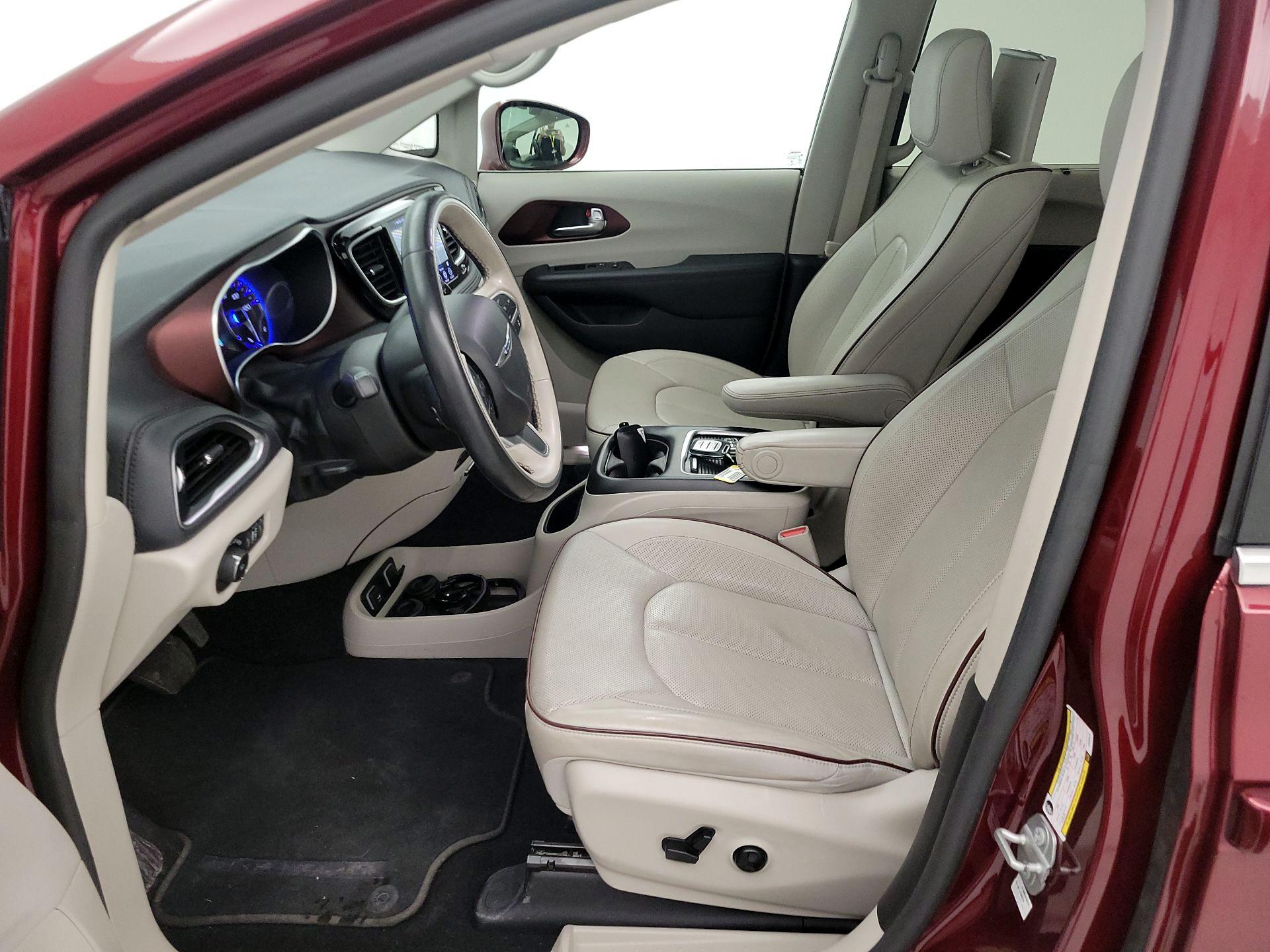 Thumbnail: 2020 Chrysler Pacifica - 11