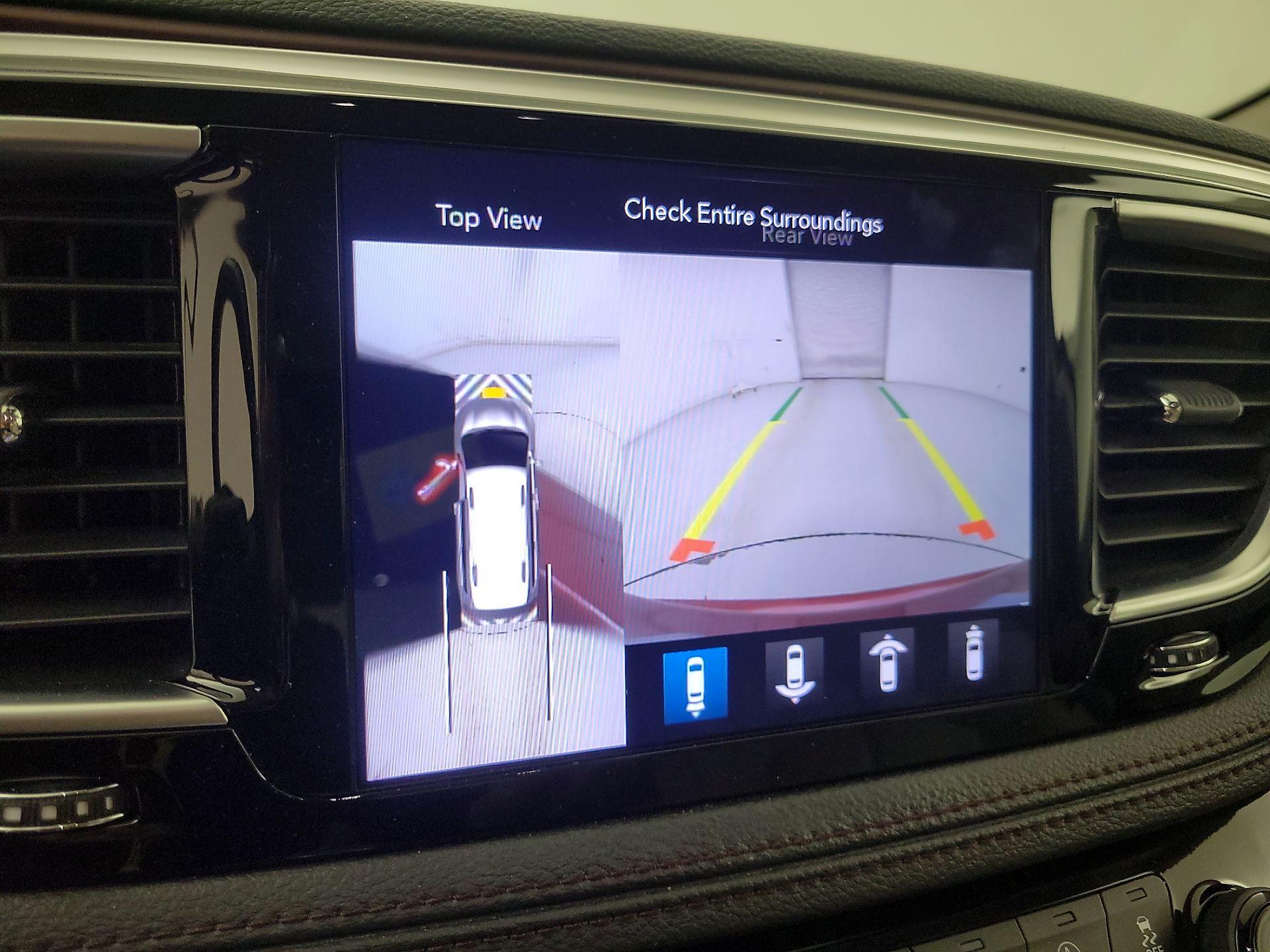 Thumbnail: 2020 Chrysler Pacifica - 15