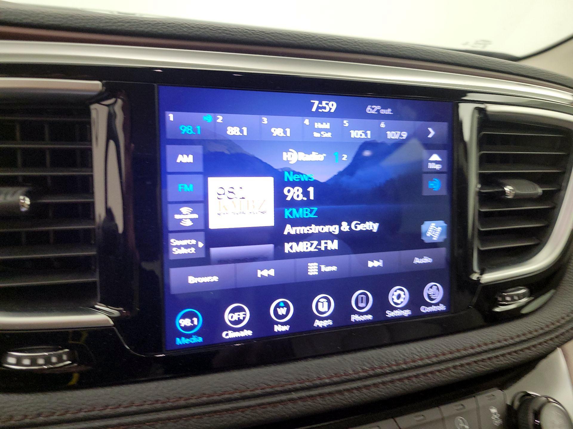 Thumbnail: 2020 Chrysler Pacifica - 16