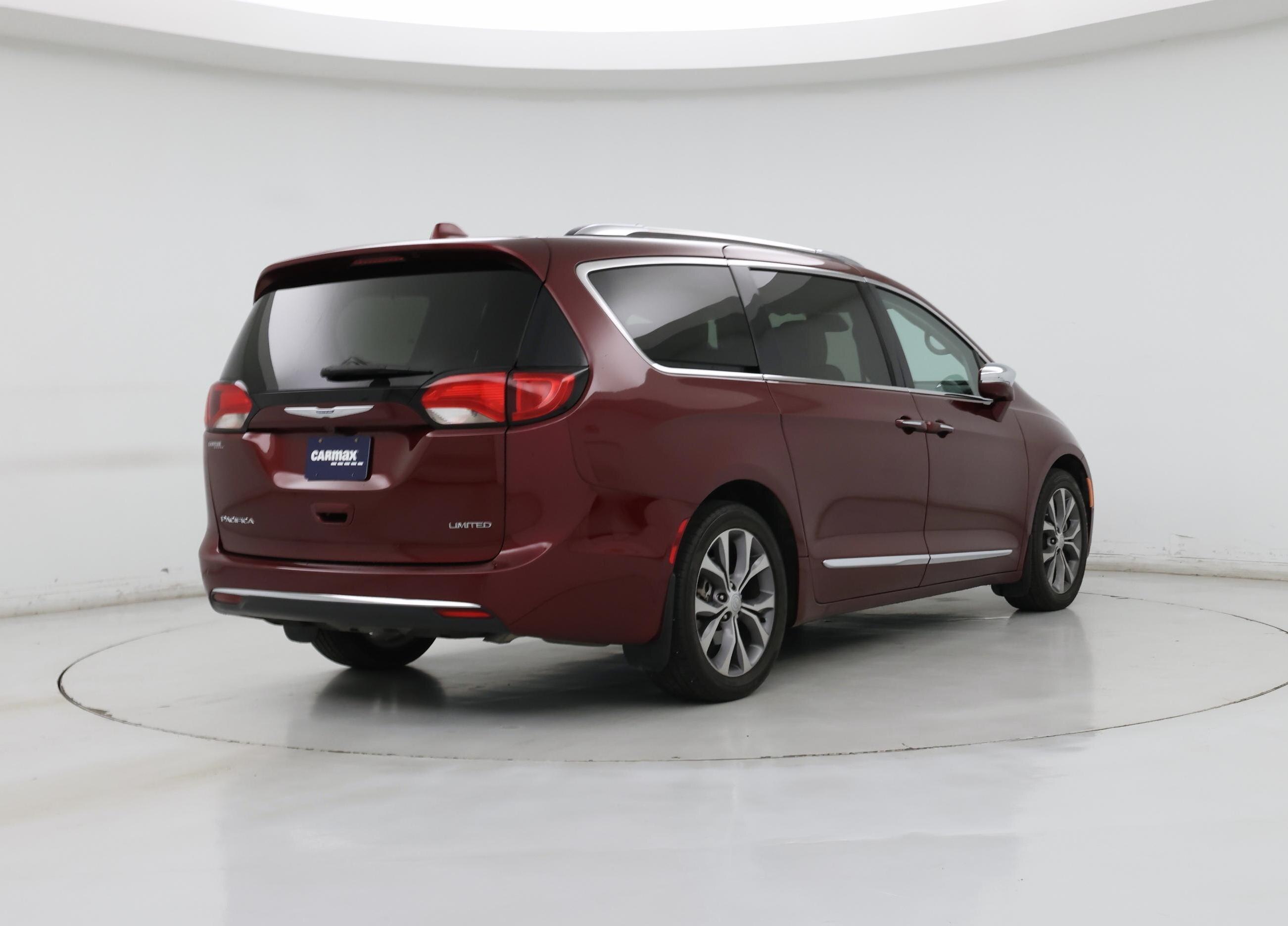 Thumbnail: 2020 Chrysler Pacifica - 8