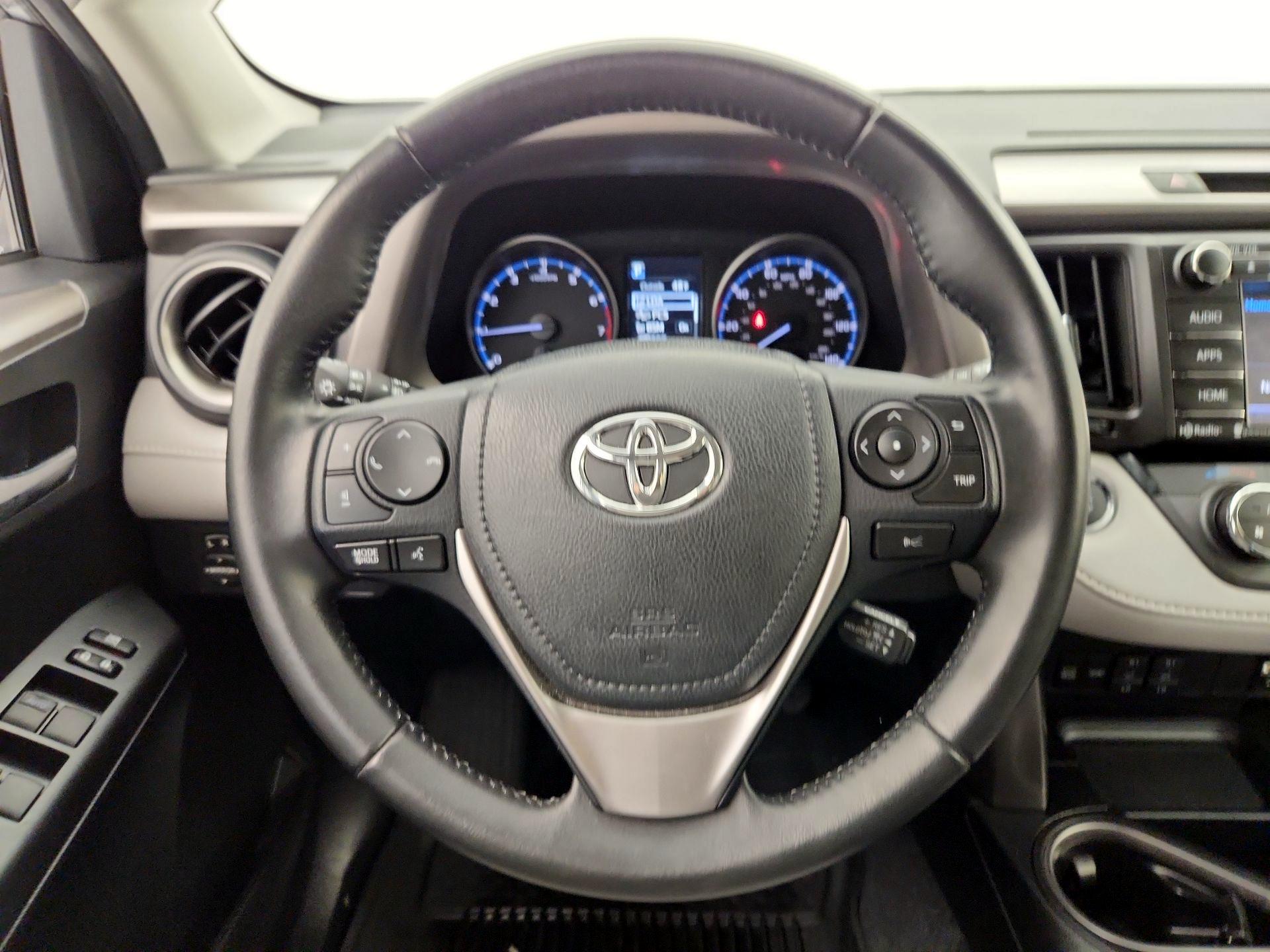 Thumbnail: 2018 Toyota RAV4 - 10