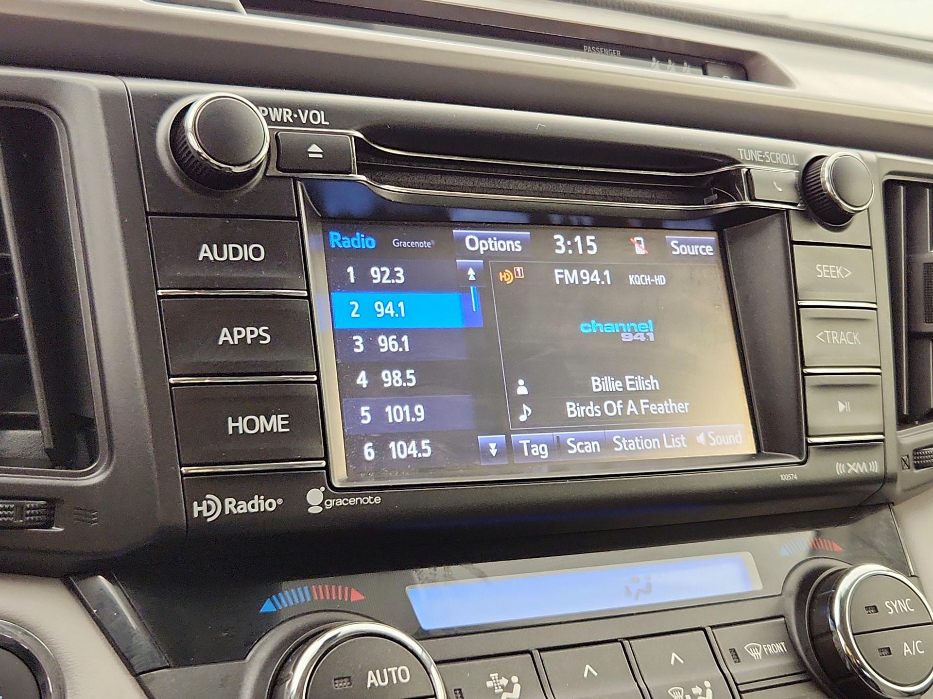 Thumbnail: 2018 Toyota RAV4 - 15