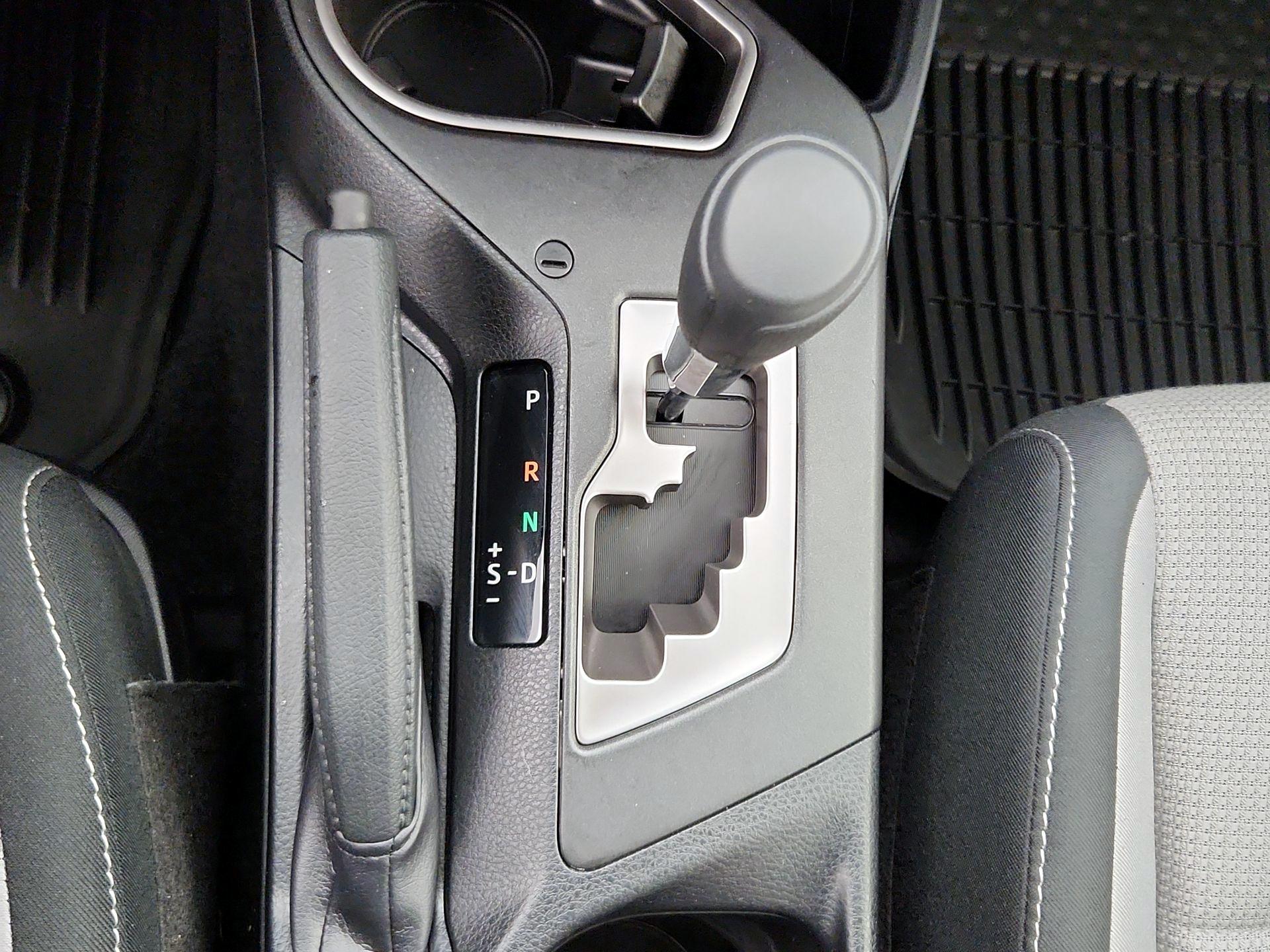 Thumbnail: 2018 Toyota RAV4 - 17