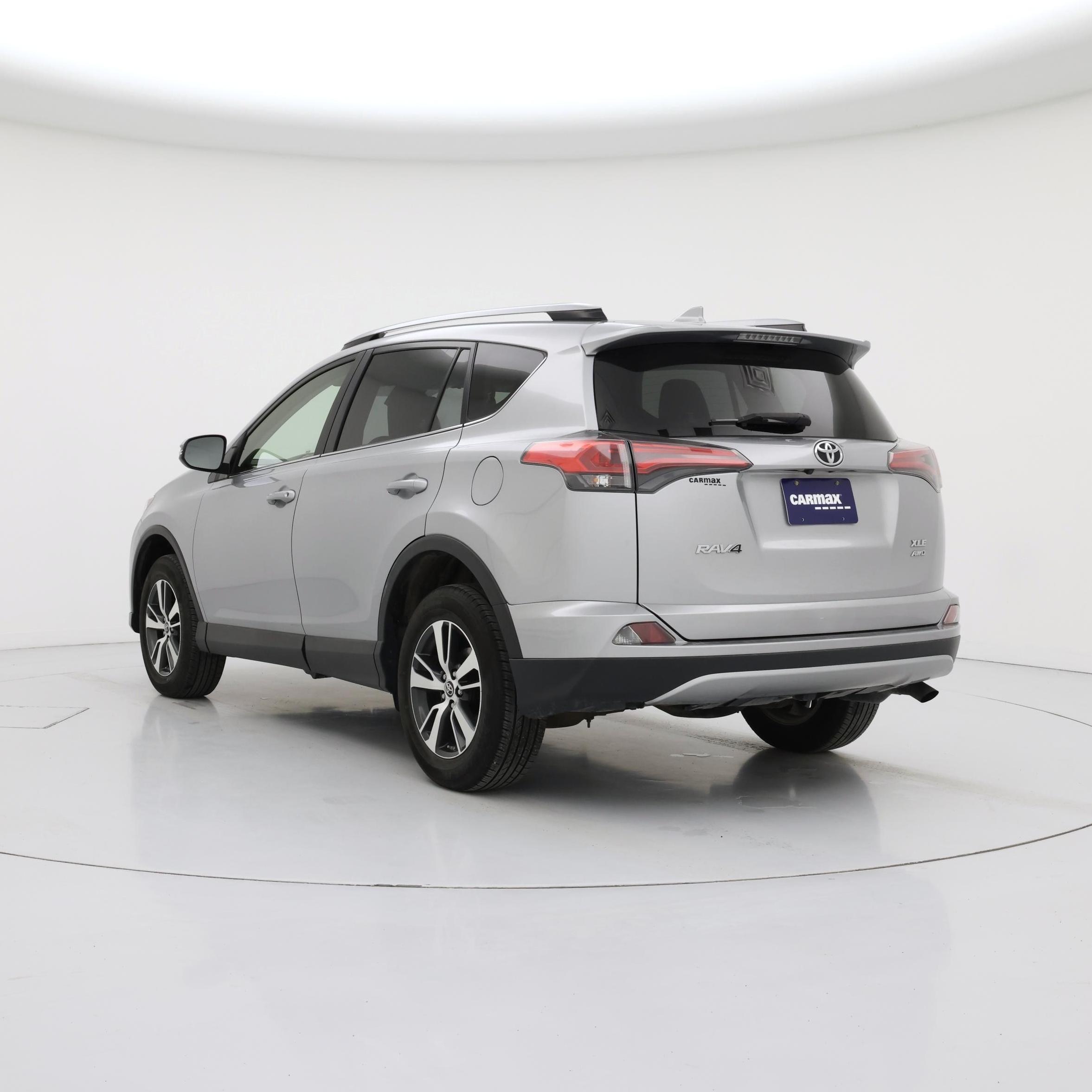 Thumbnail: 2018 Toyota RAV4 - 2