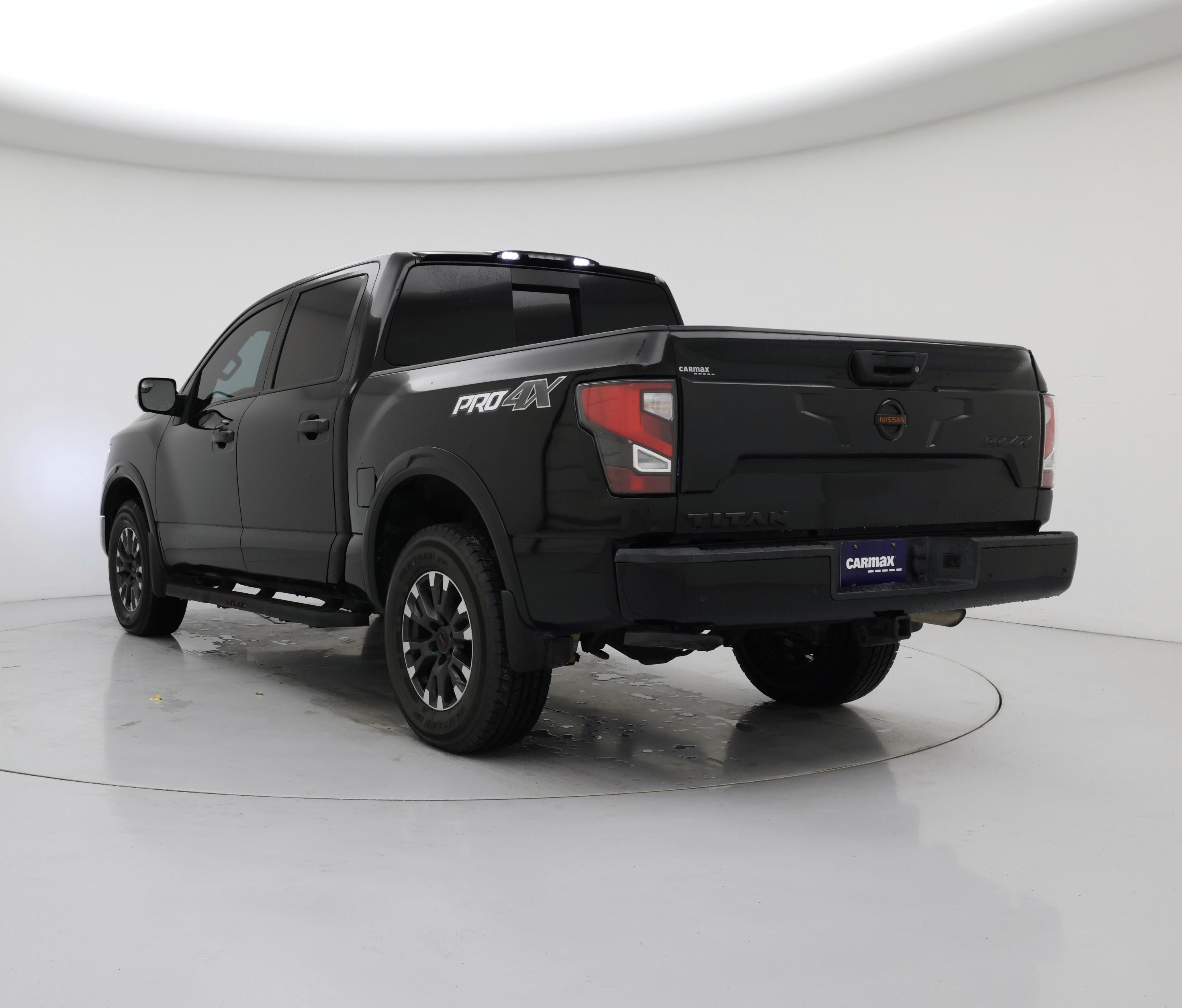 Thumbnail: 2020 Nissan Titan - 2