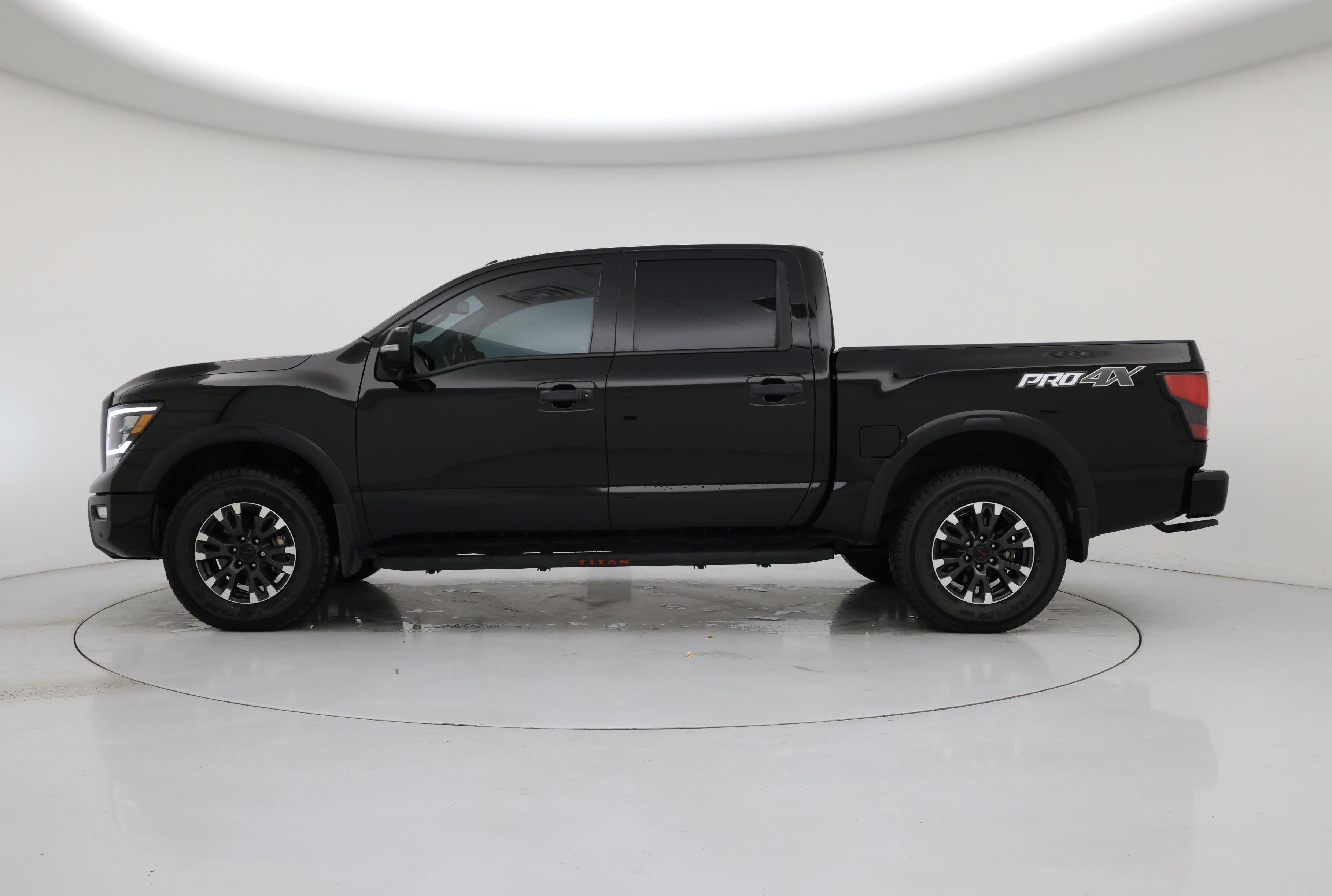 Thumbnail: 2020 Nissan Titan - 3